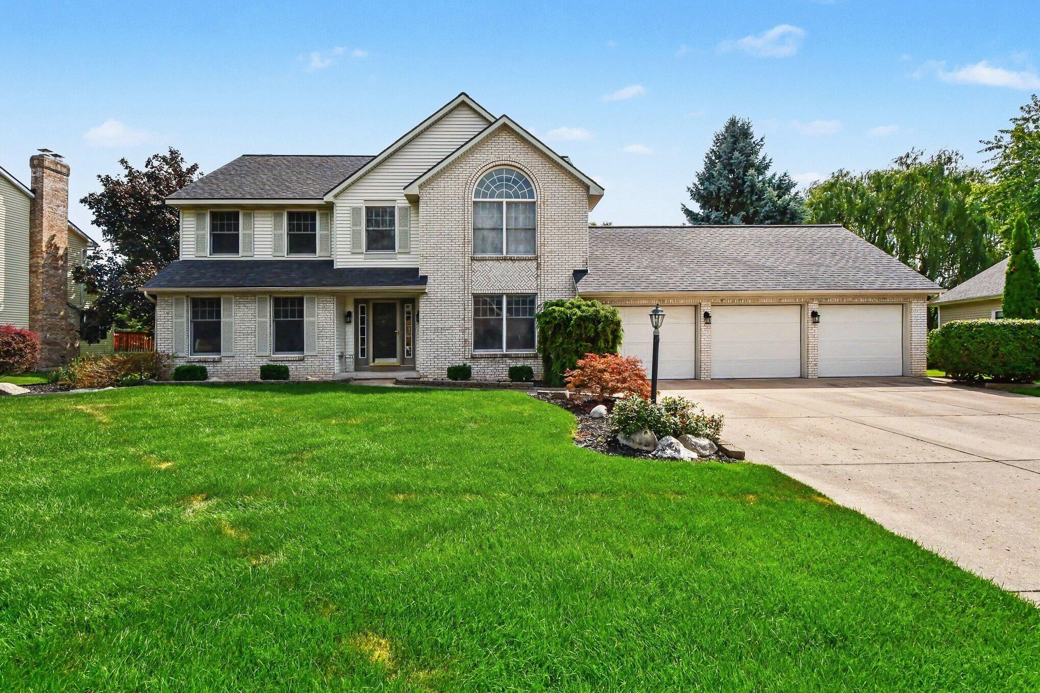 1444 Penncross Drive SE — photo
