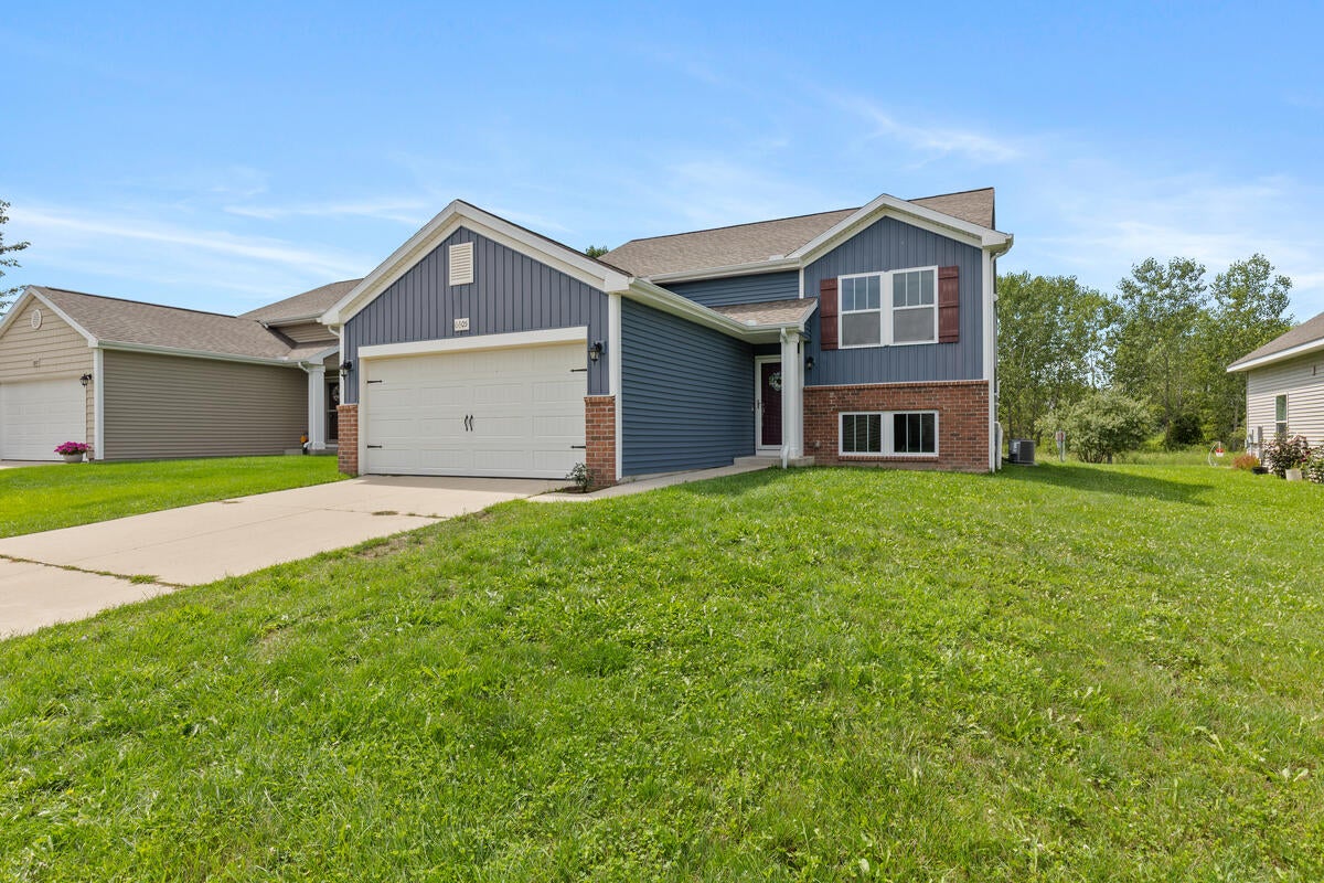 6605 Moss Lake Drive — photo