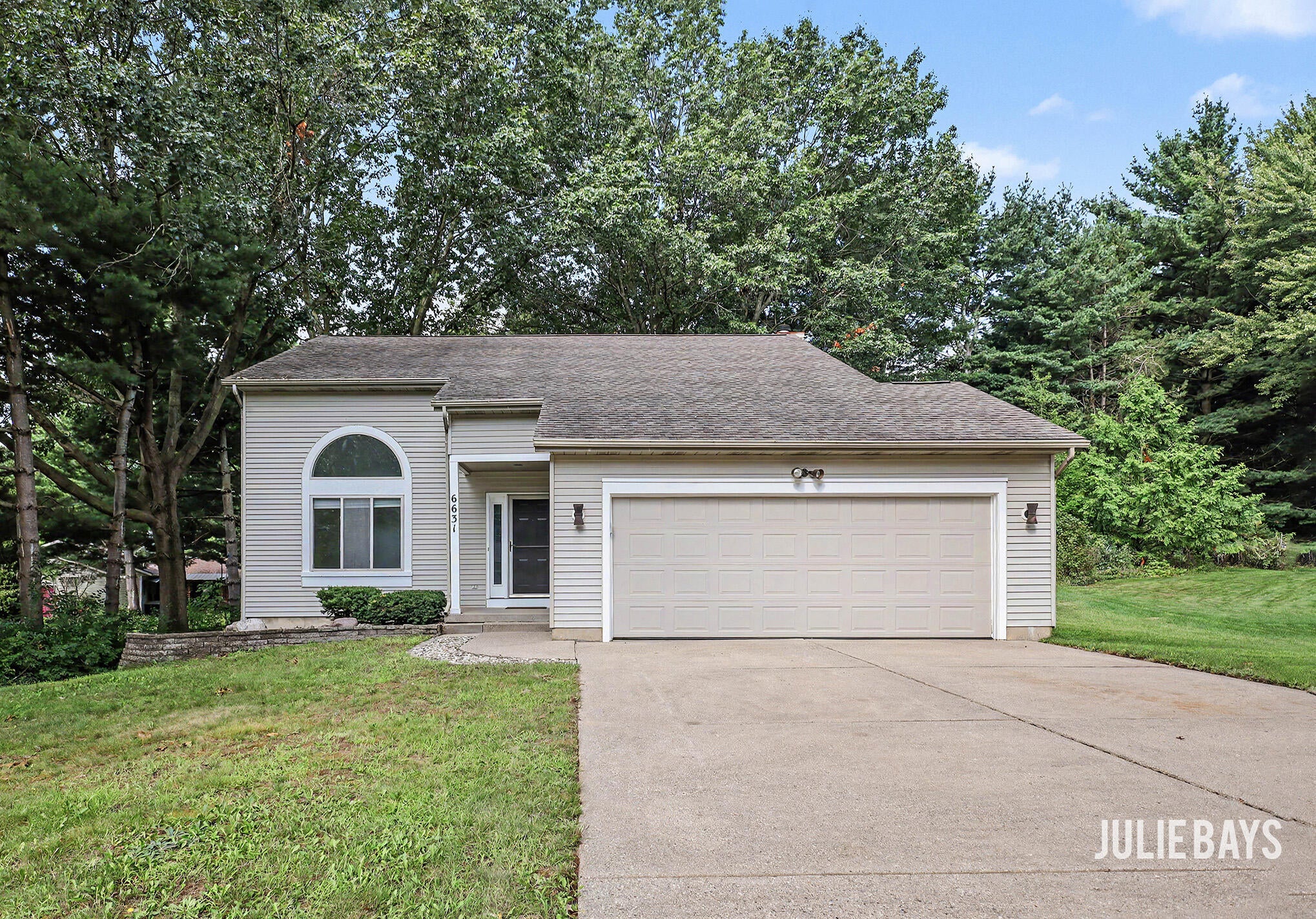 6631 Runway Court SW — photo
