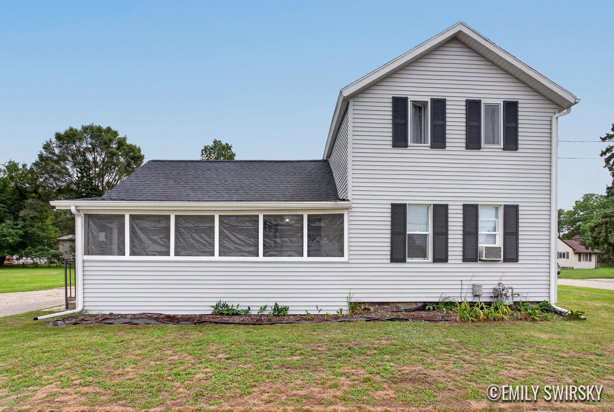292 W Muskegon Street — photo
