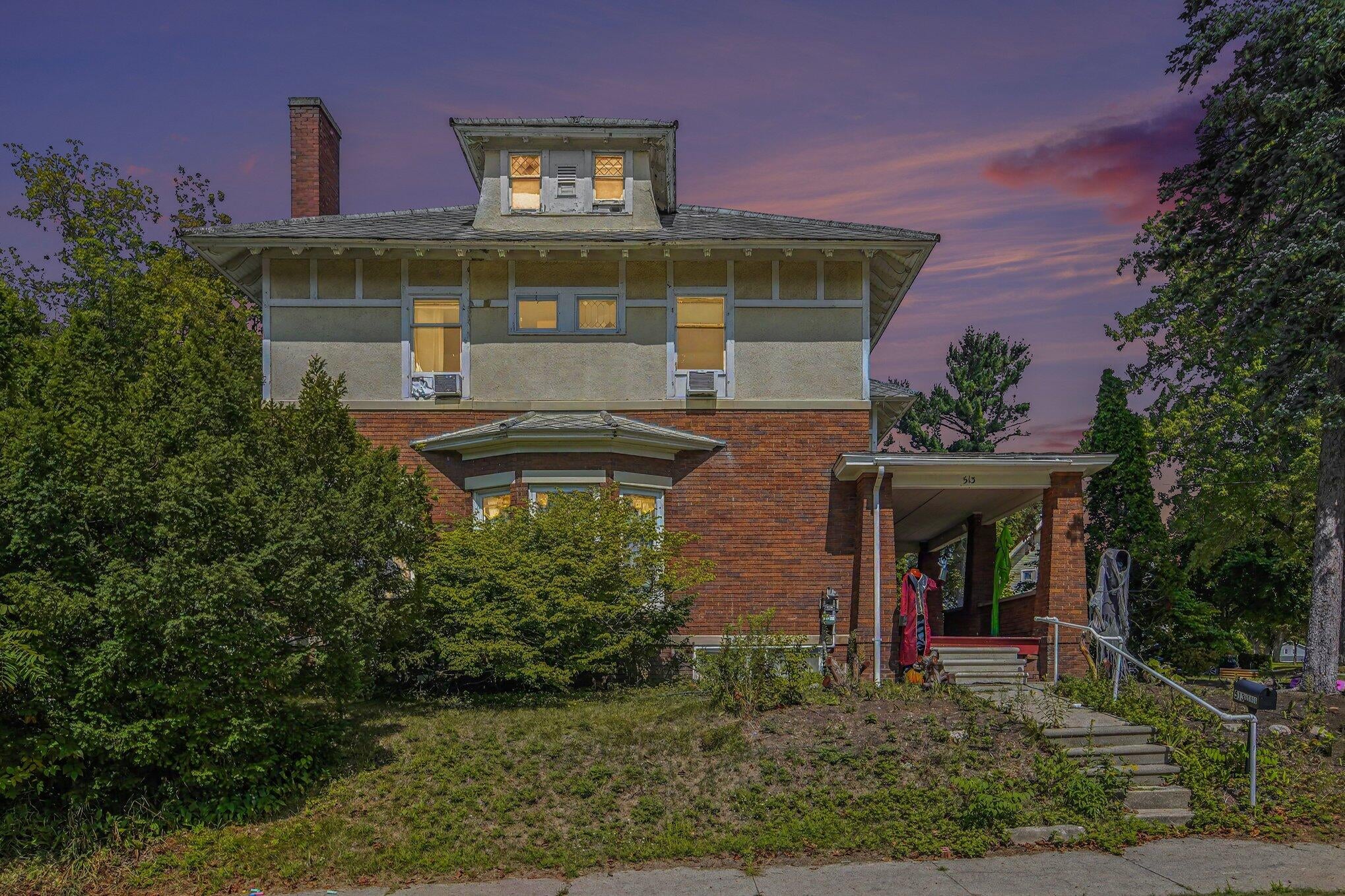 513 E Cass Street — photo