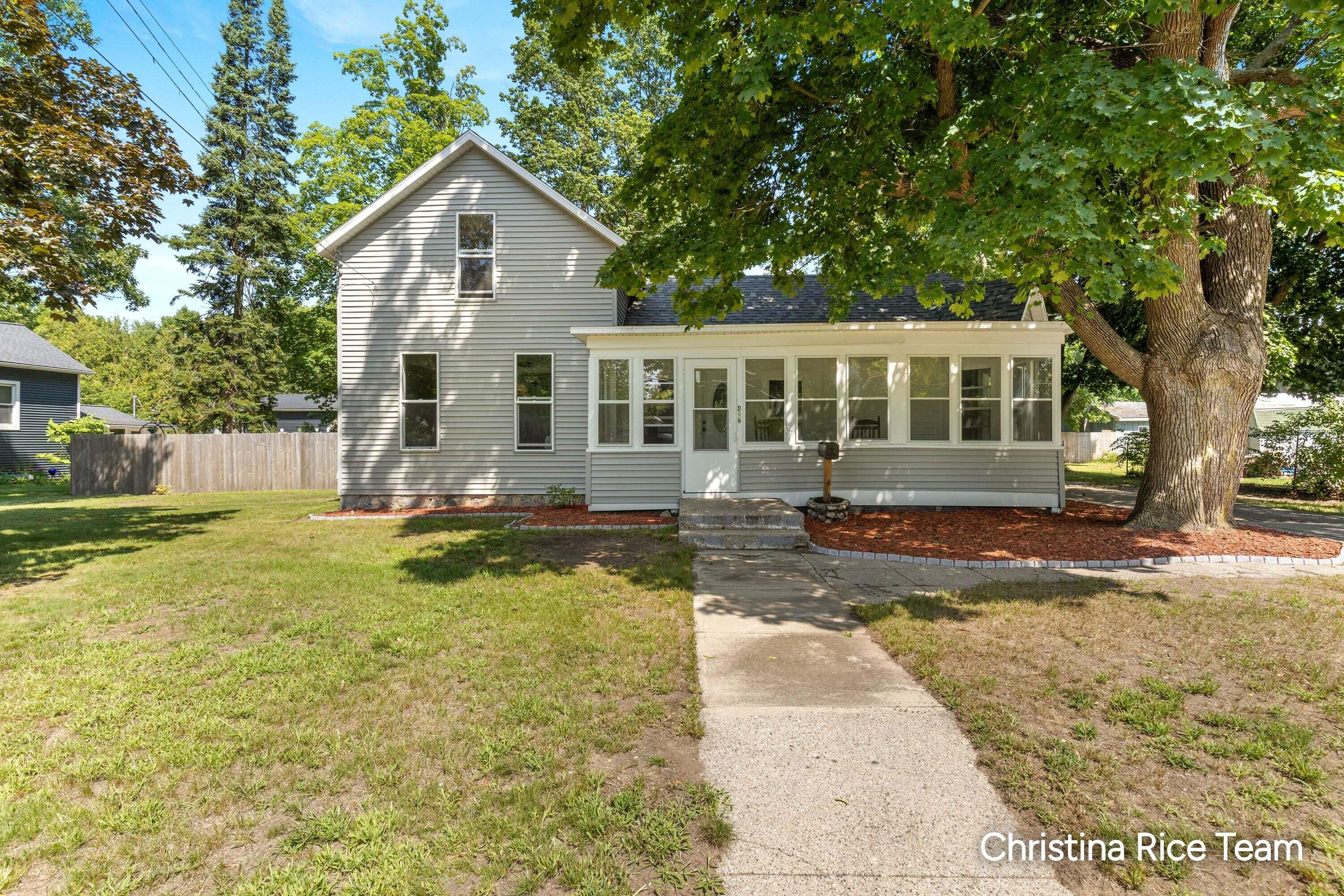 412 W Montcalm Street — photo