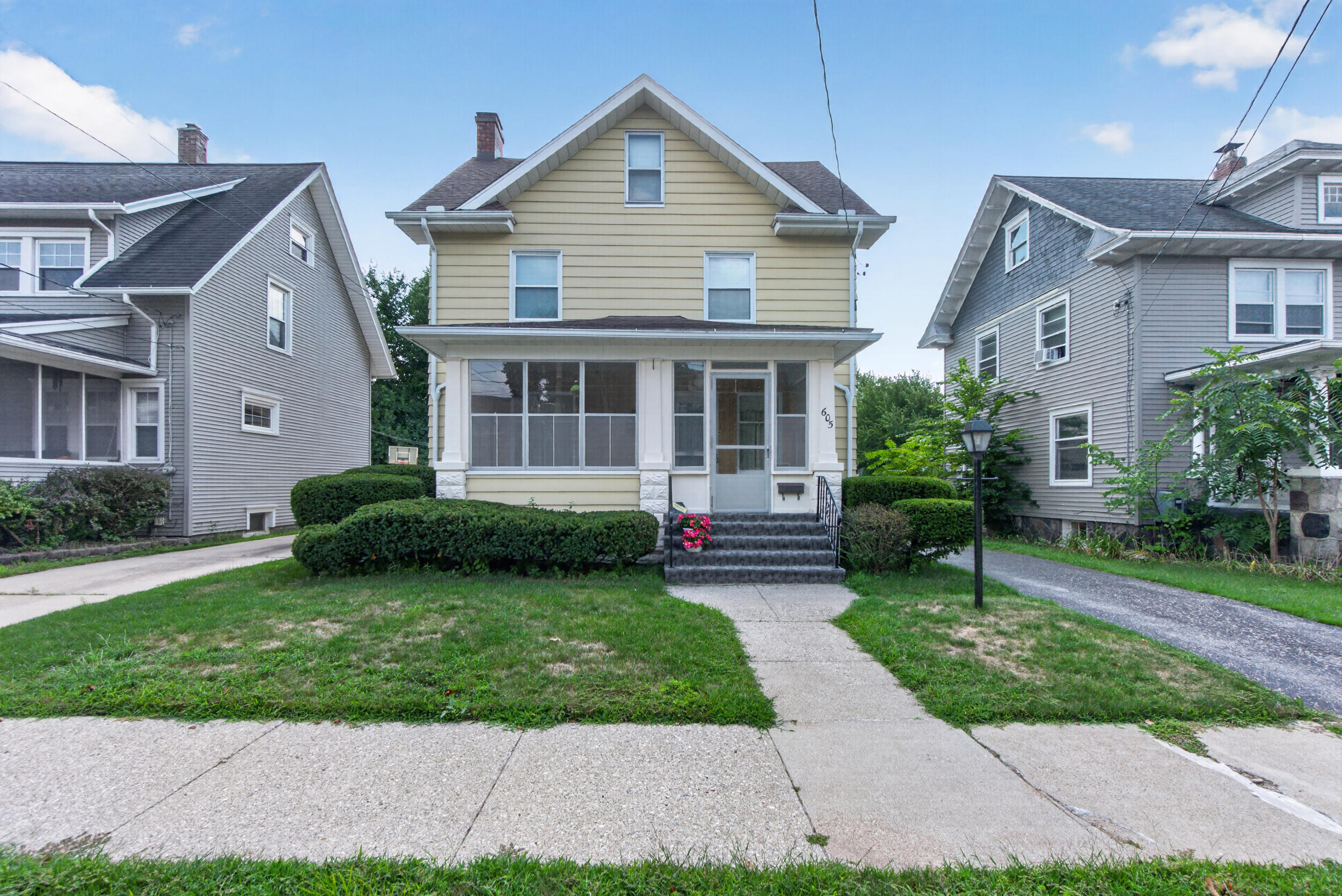 605 Harwood Street — photo