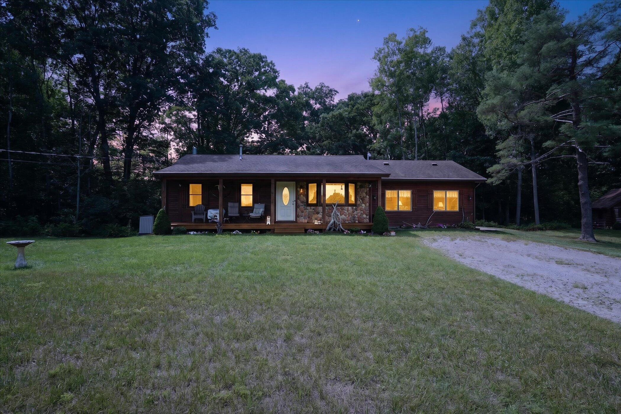 10077 Maple Hill Road — photo