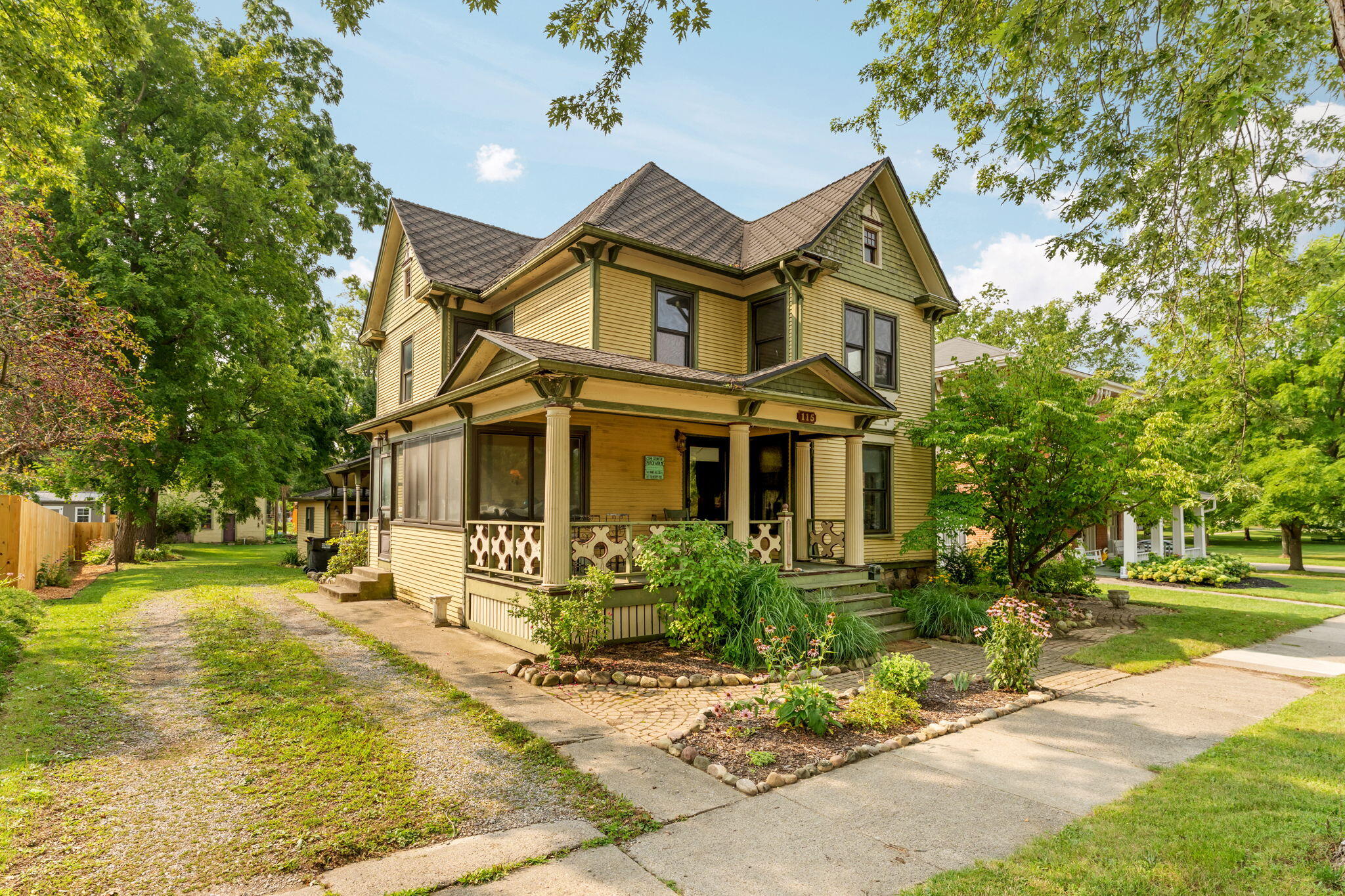 115 W Main Street — photo