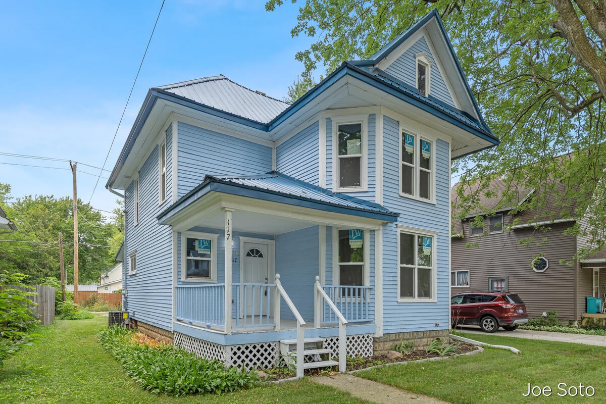 117 E Wright Avenue, Shepherd, MI 48883 — photo 3