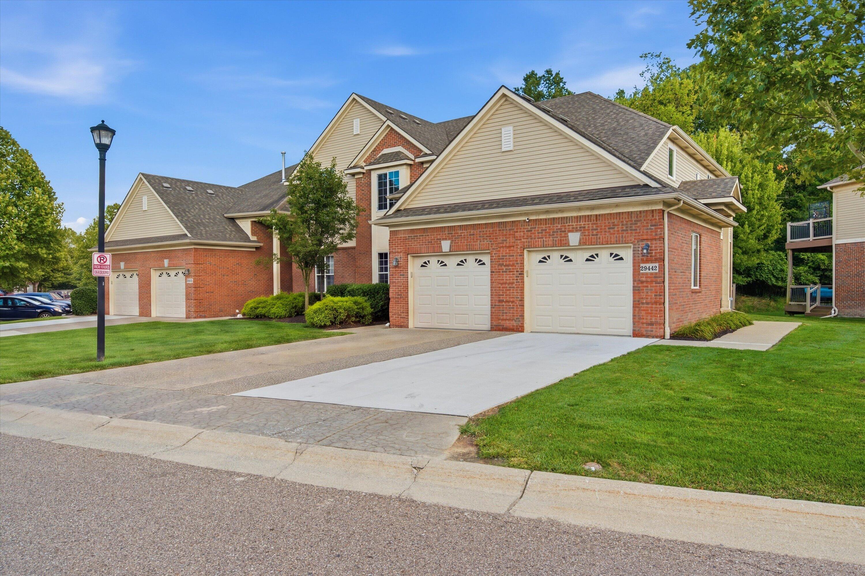 29442 Woodpark Circle — photo