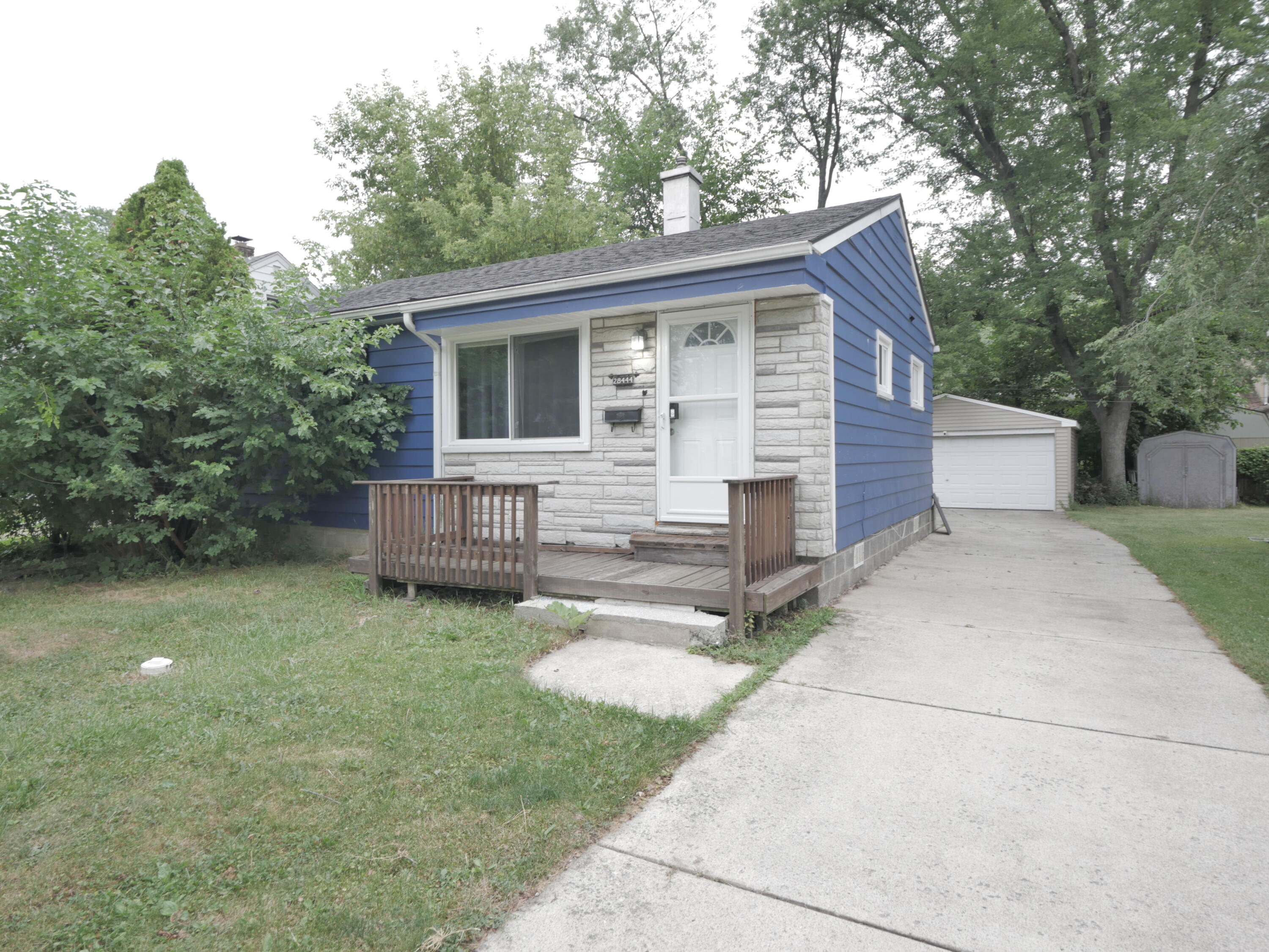 28444 Everett Street — photo