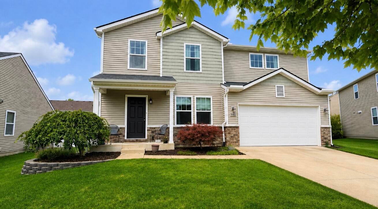 8402 Walnut Hill — photo