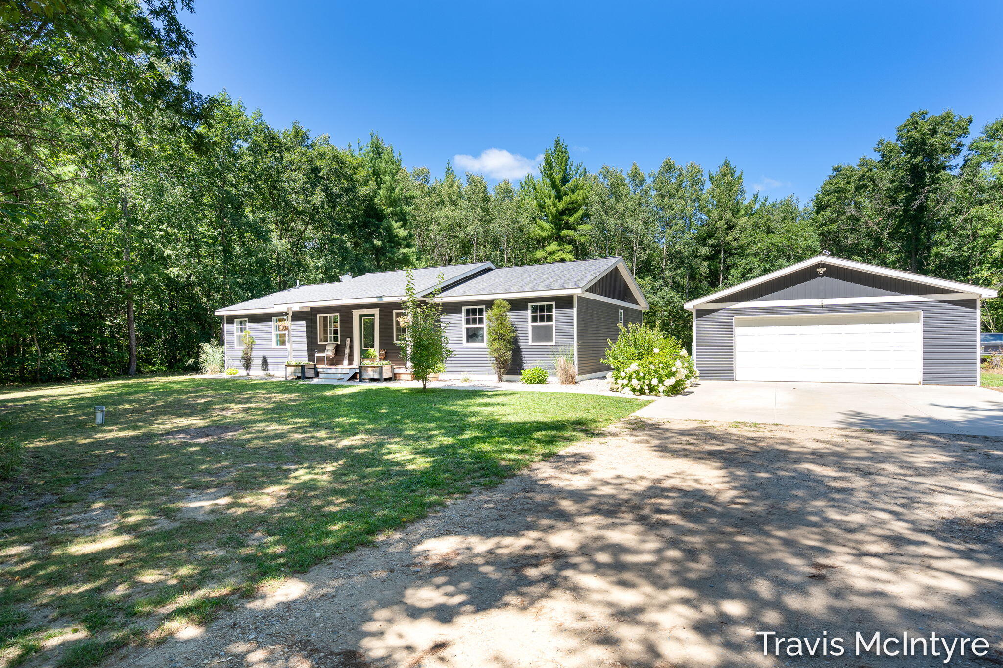 20392 Gates Road — photo