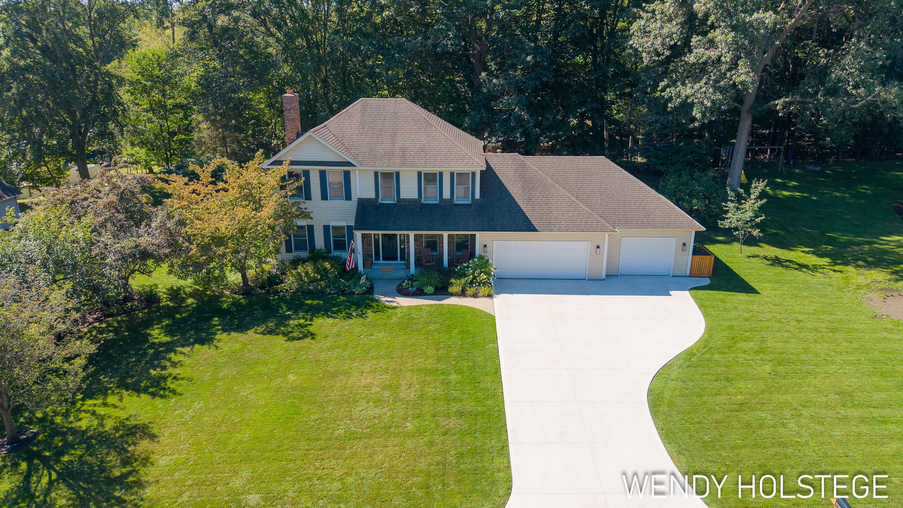 2066 Woodlark Drive — photo