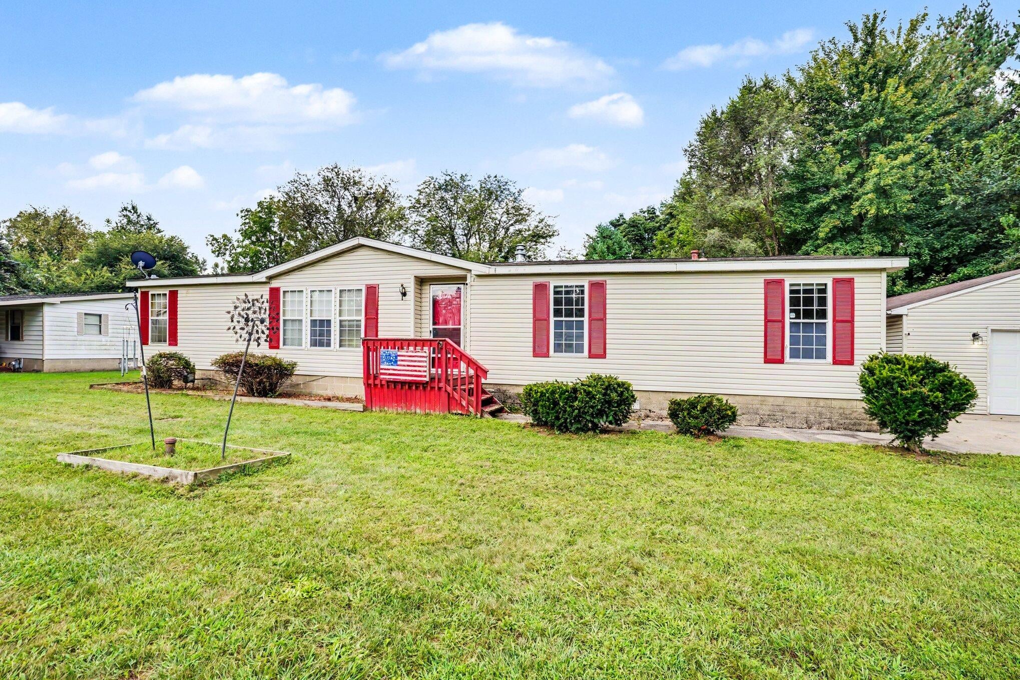 20204 Meadow Drive — photo