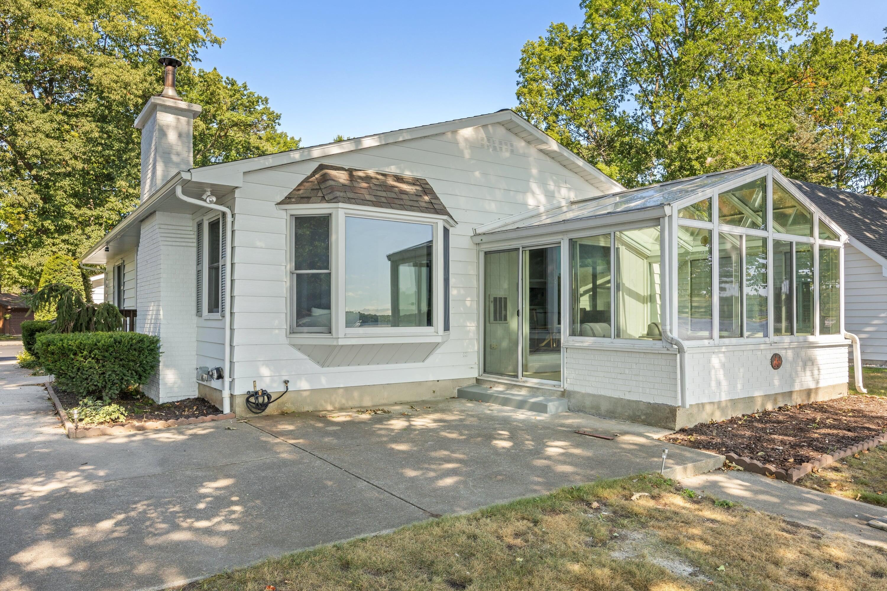 5540 Cozy Point Drive — photo