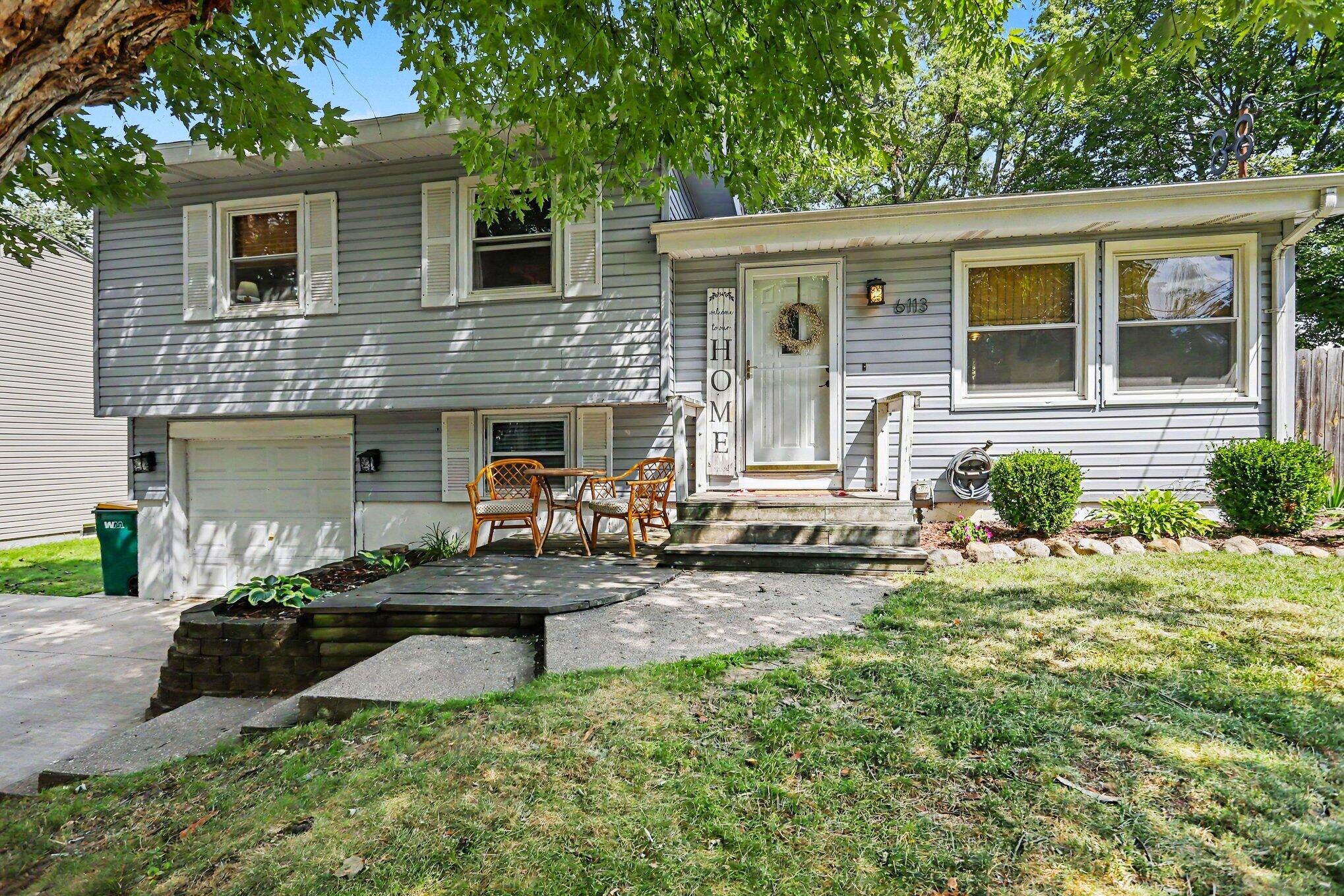 6113 Longview Street — photo