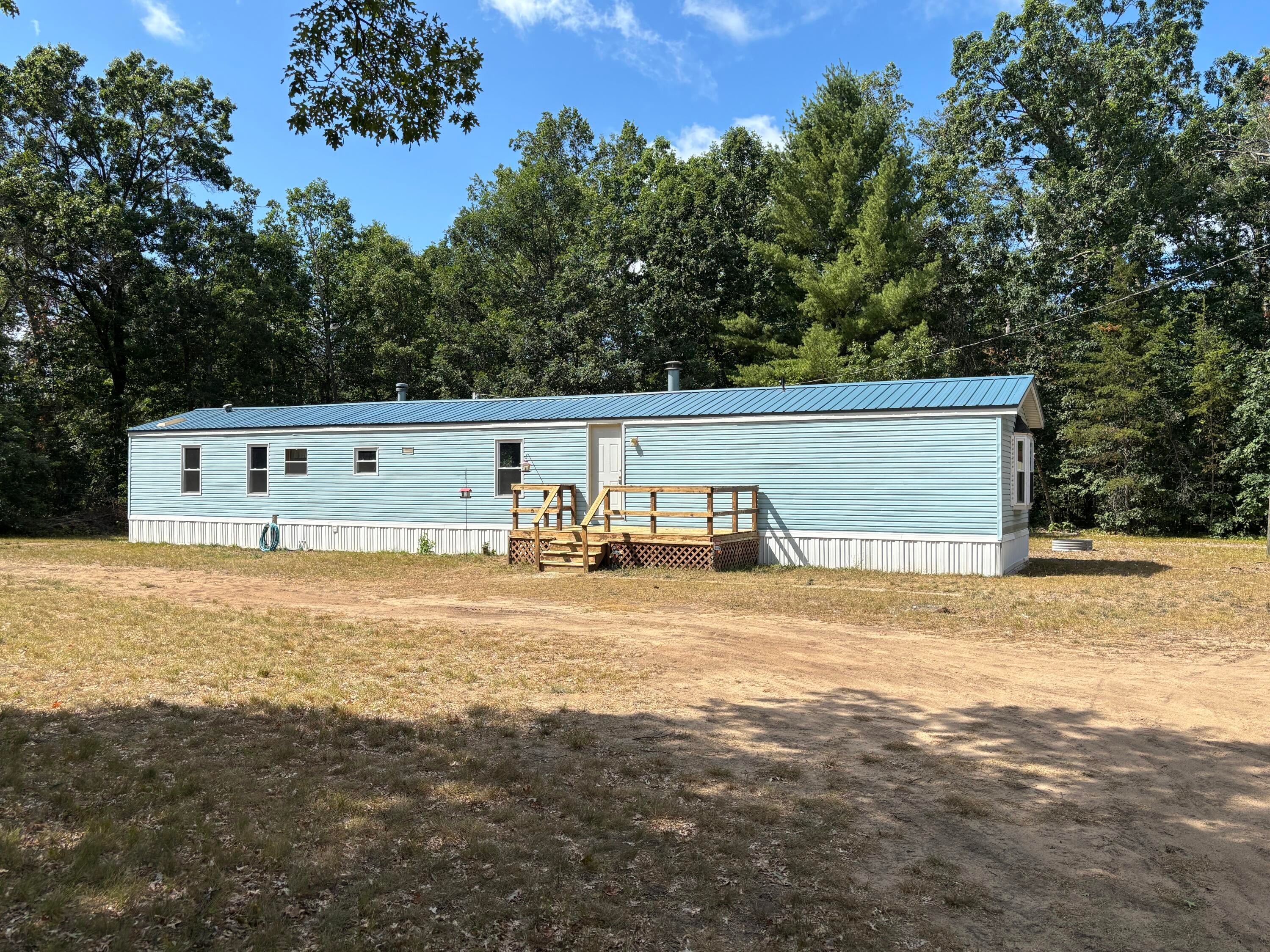 3185 S James Road — photo