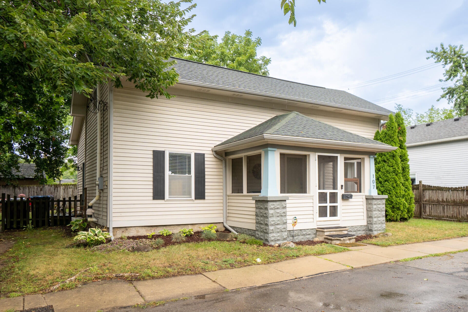 107 Babbitt Street — photo
