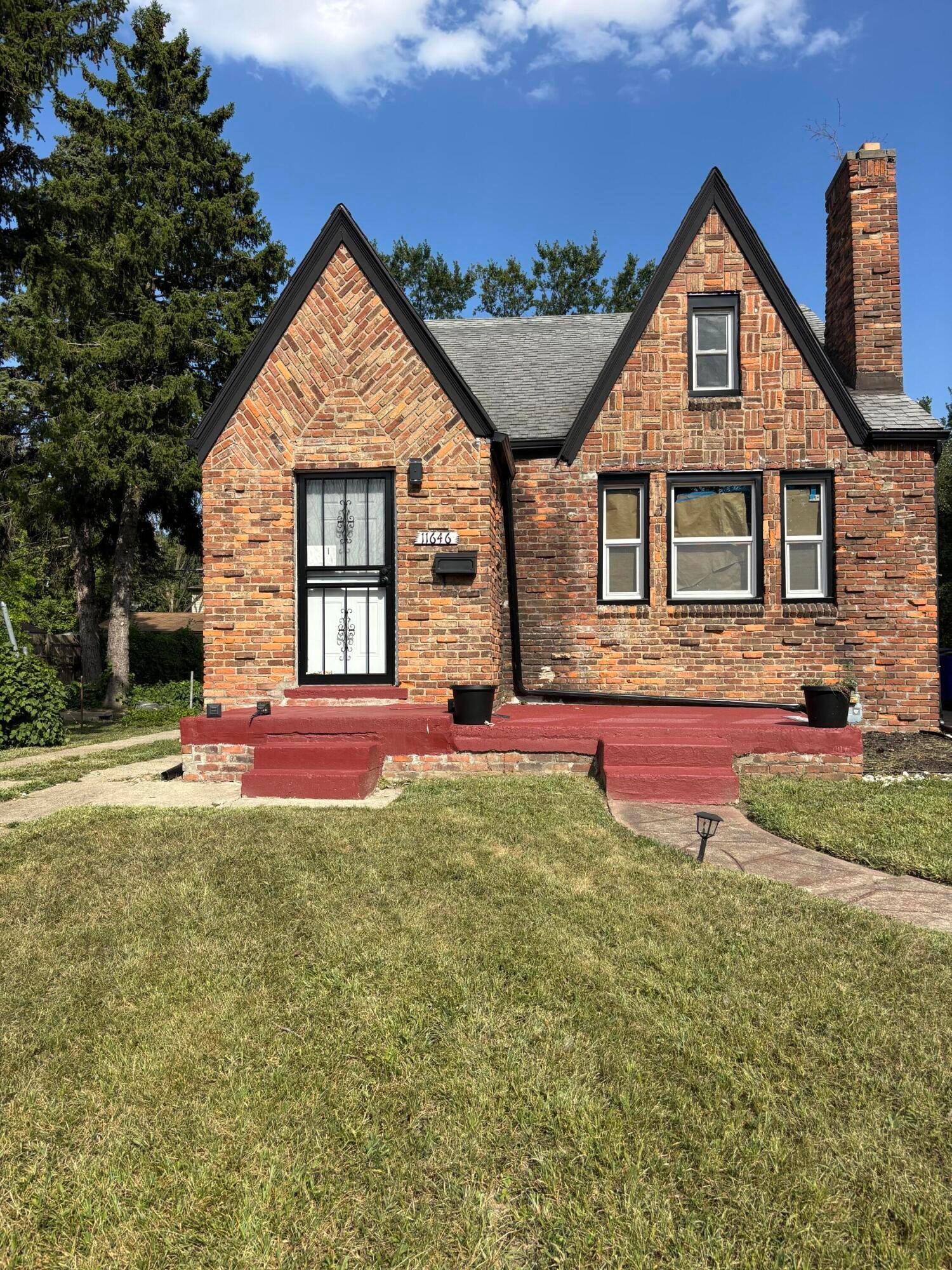 11646 Glastonbury Avenue — photo