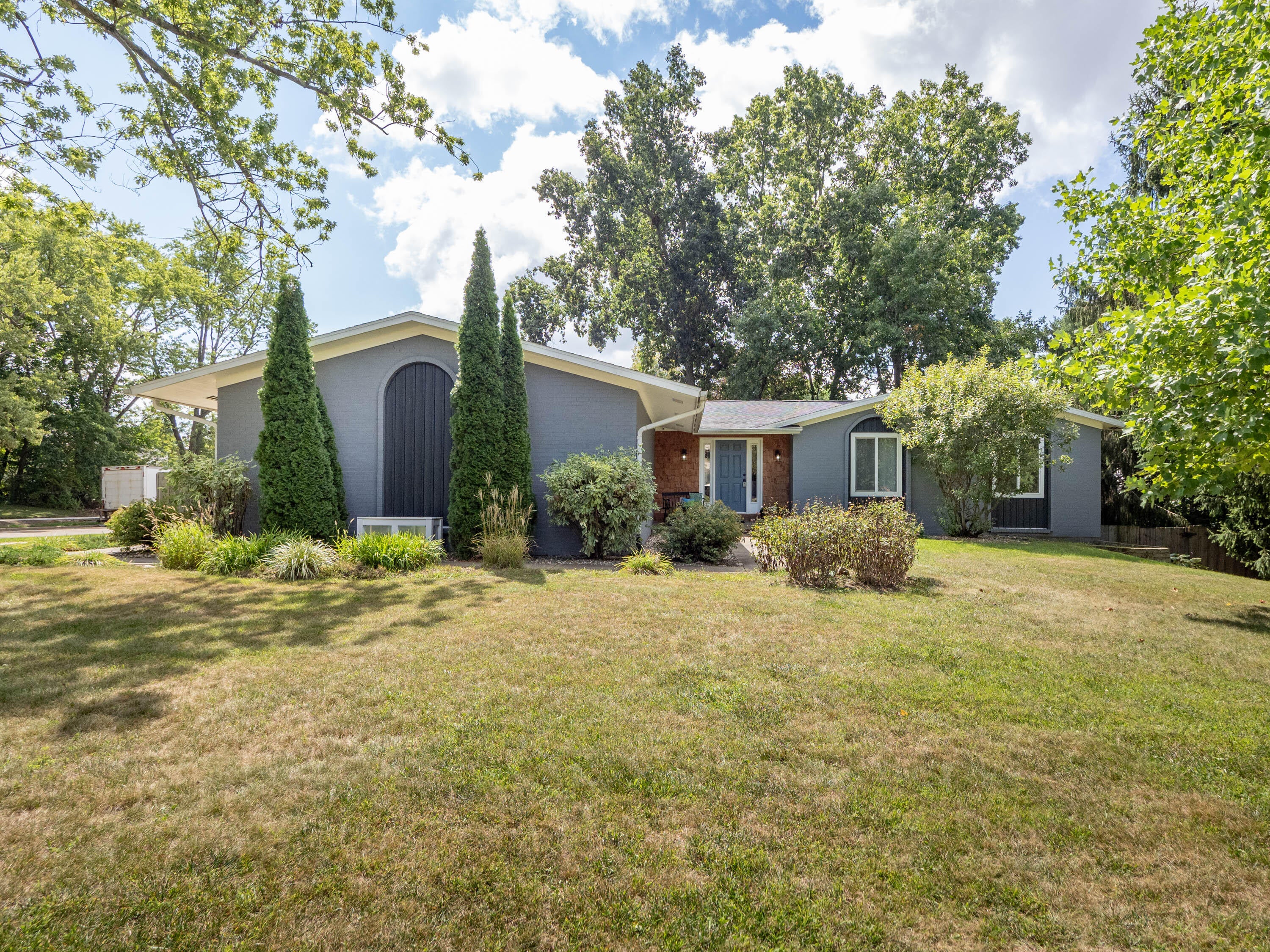 3125 Coachlite Avenue — photo
