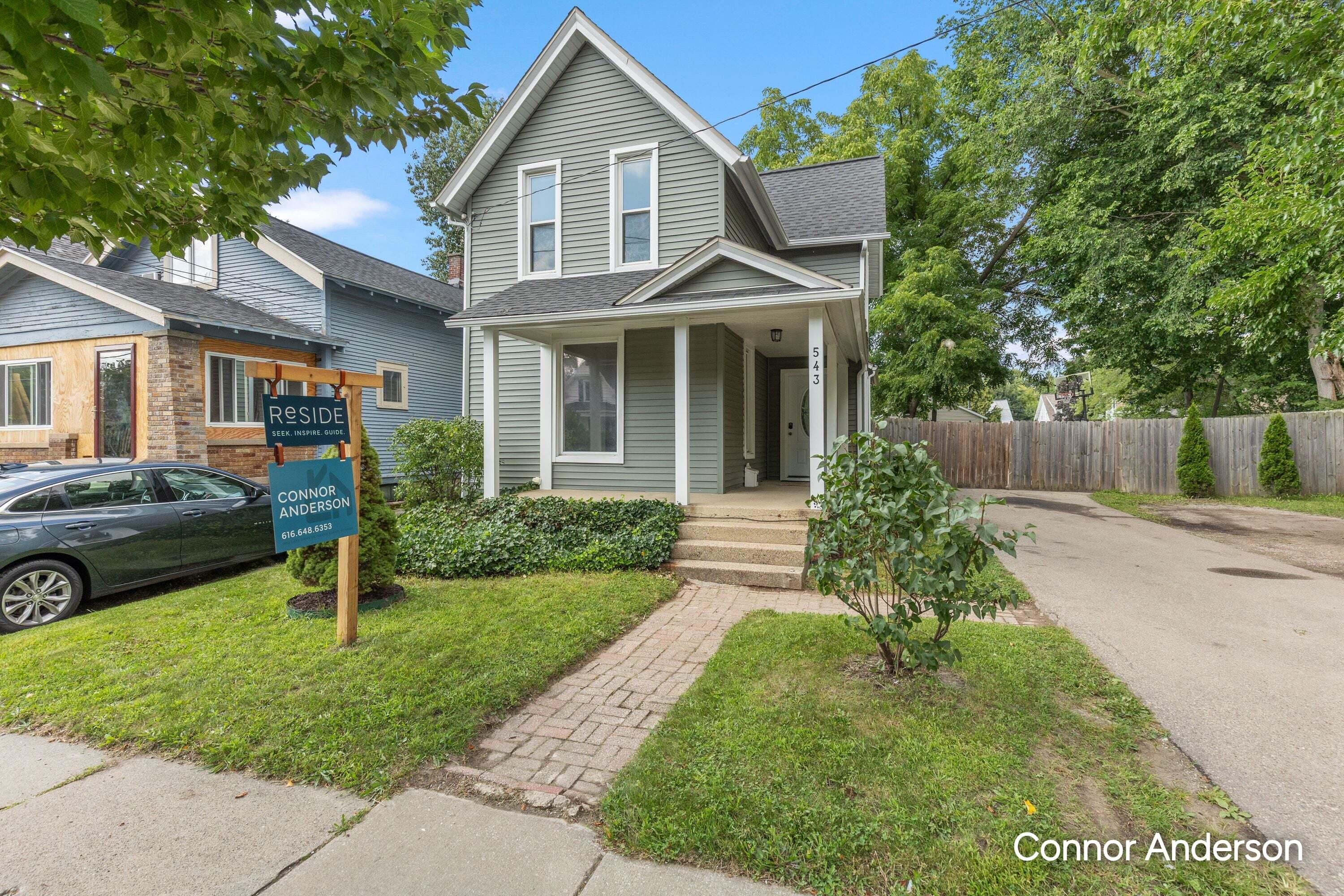 543 Leonard Street NE — photo