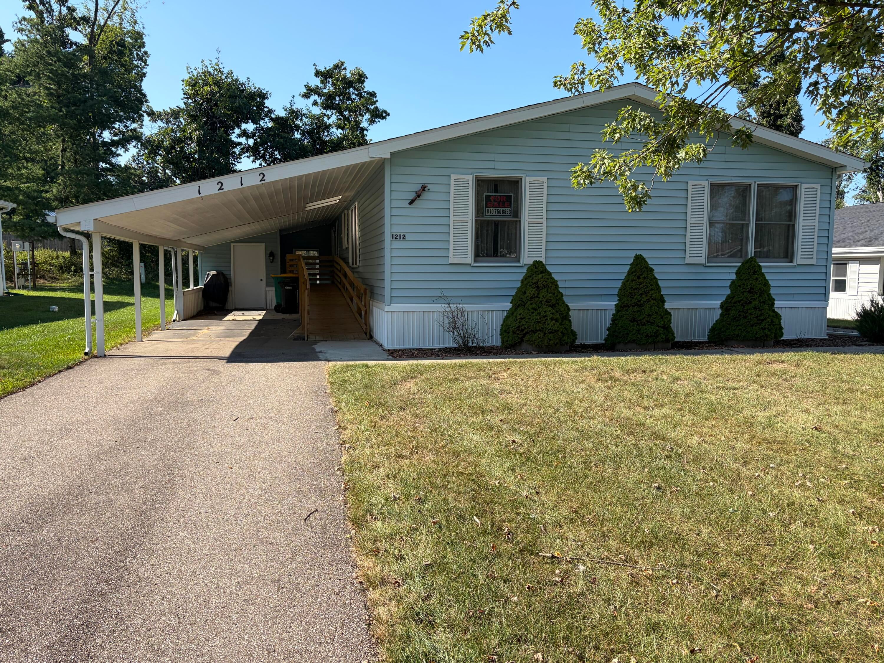 1212 Oak Brook Lane — photo