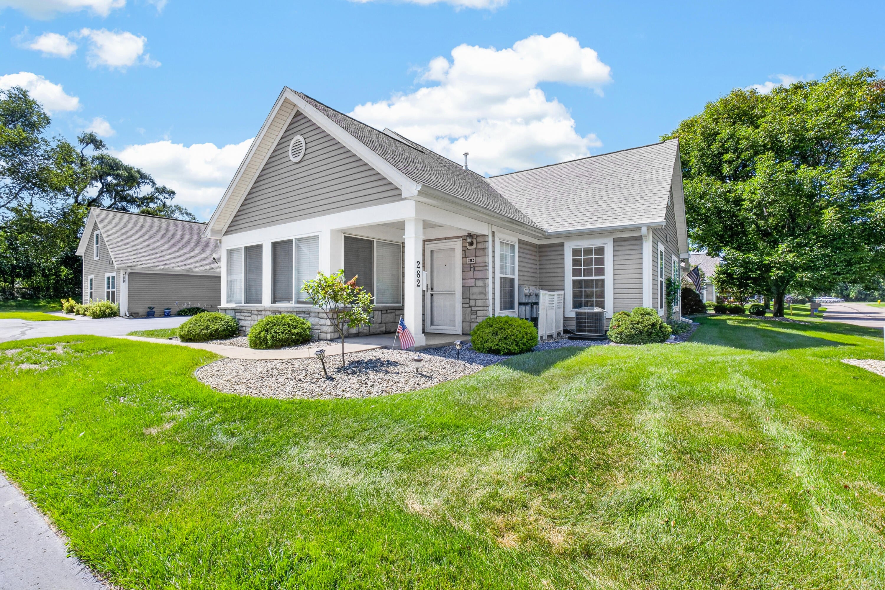 282 Ashton Lake Drive — photo
