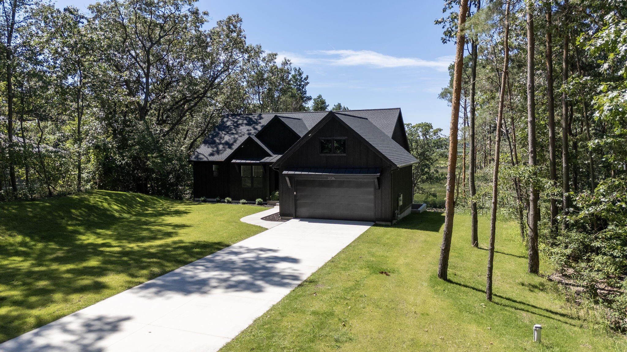 3126 Red Oak Drive — photo