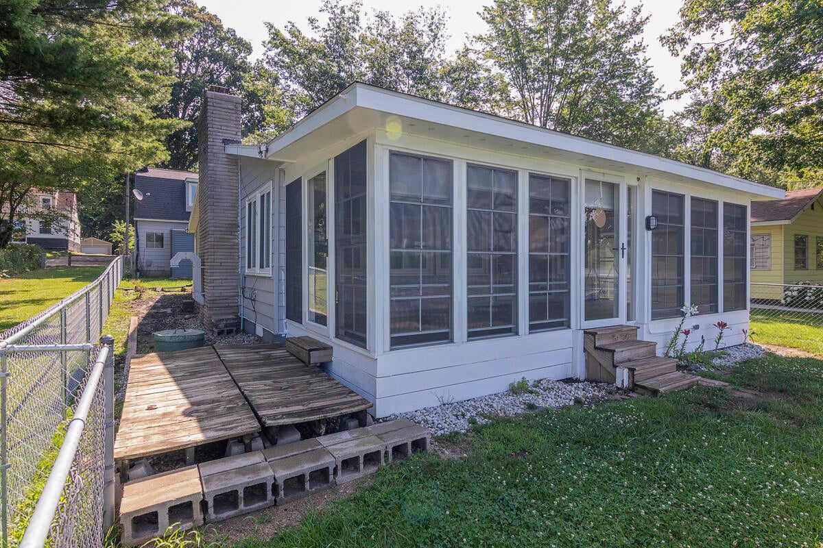 124 Peterson Drive — photo