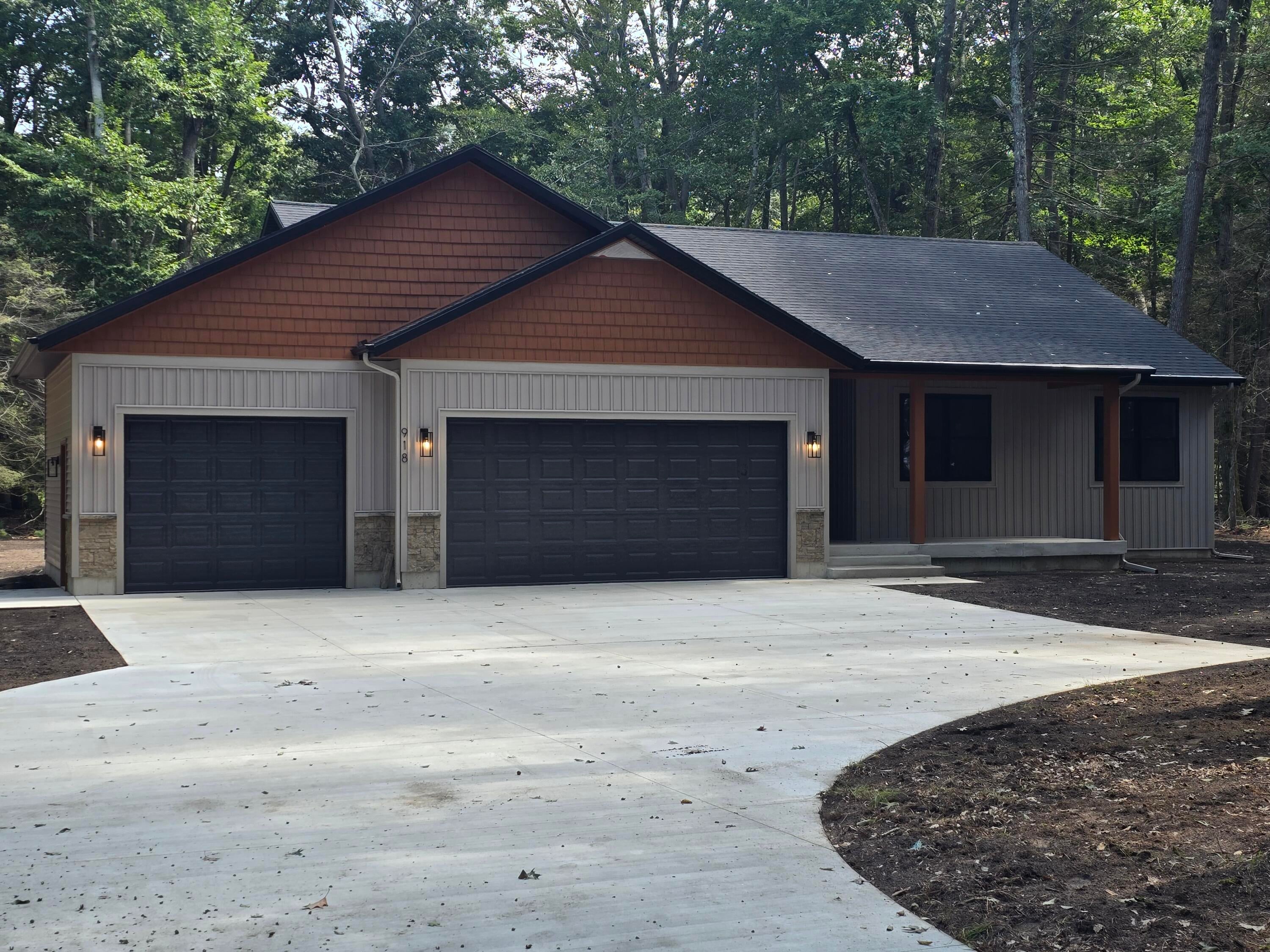 918 Scenic Drive — photo