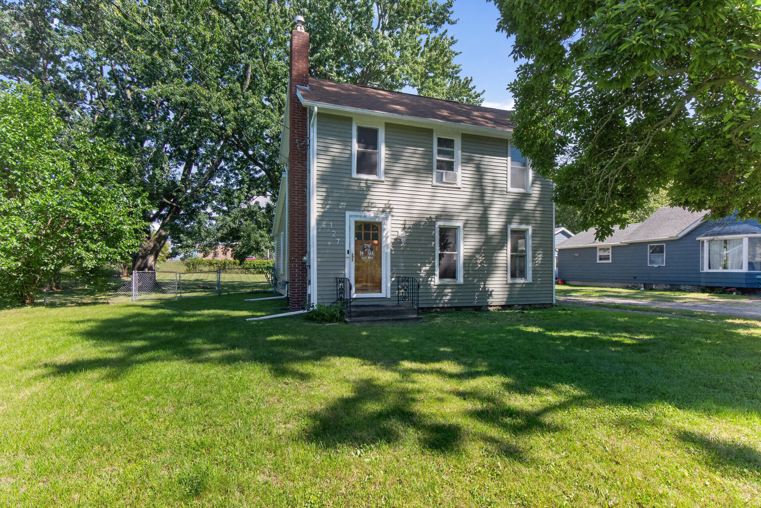 127 Broad Street — photo