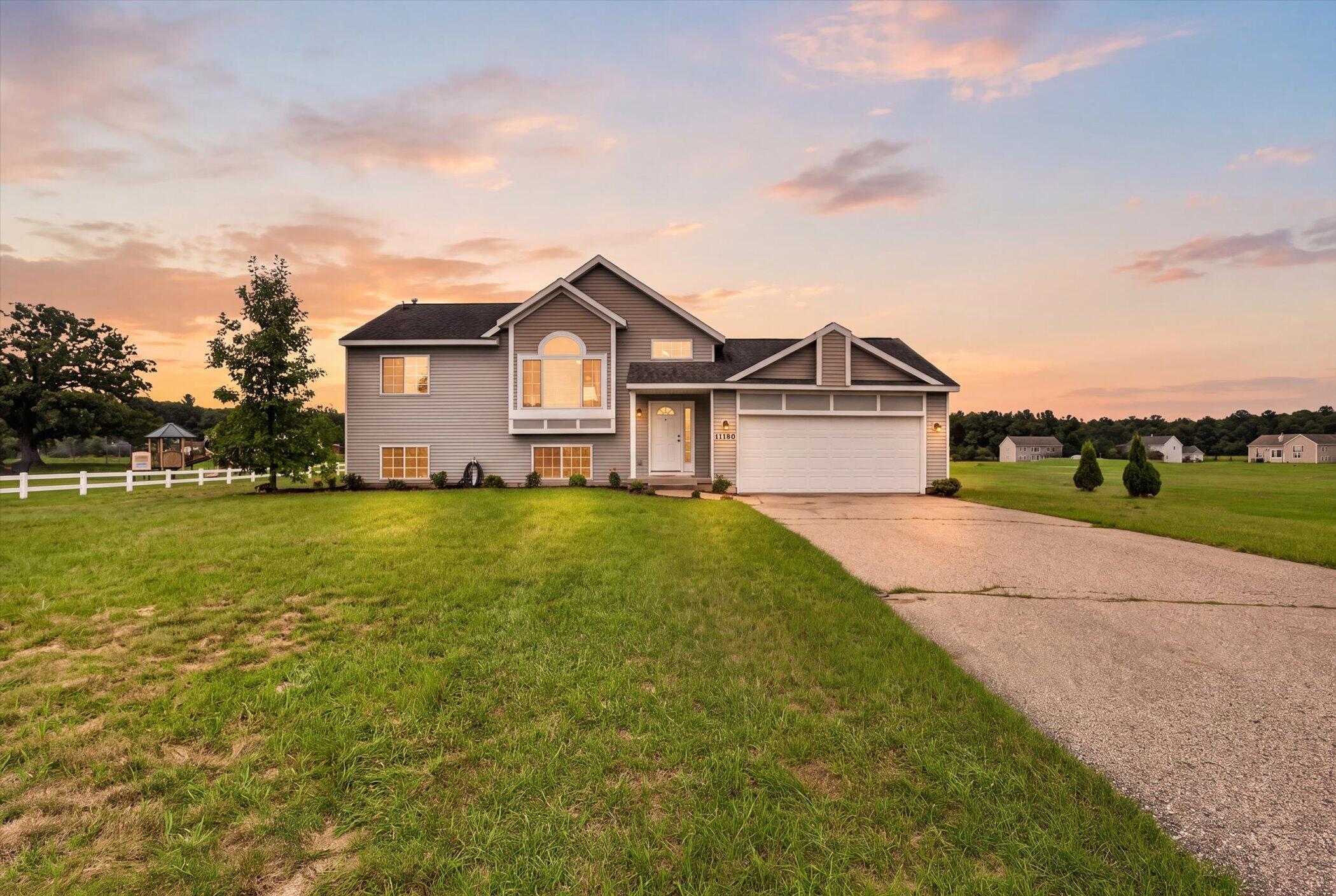 11310 Meadow Wood Circle — photo