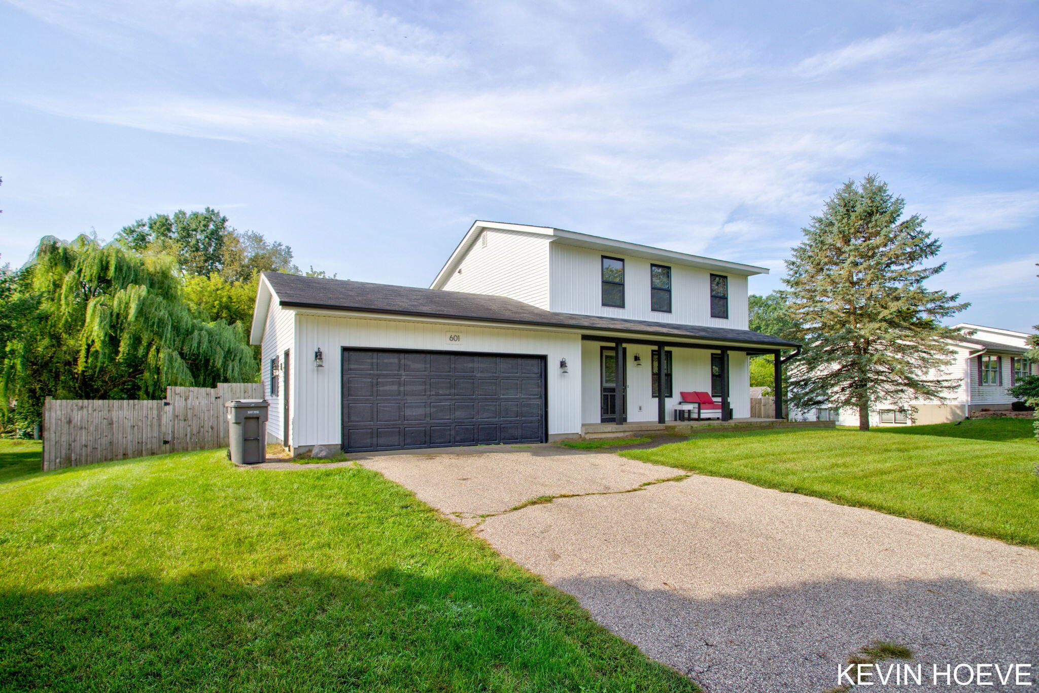 601 W Fennville Street — photo