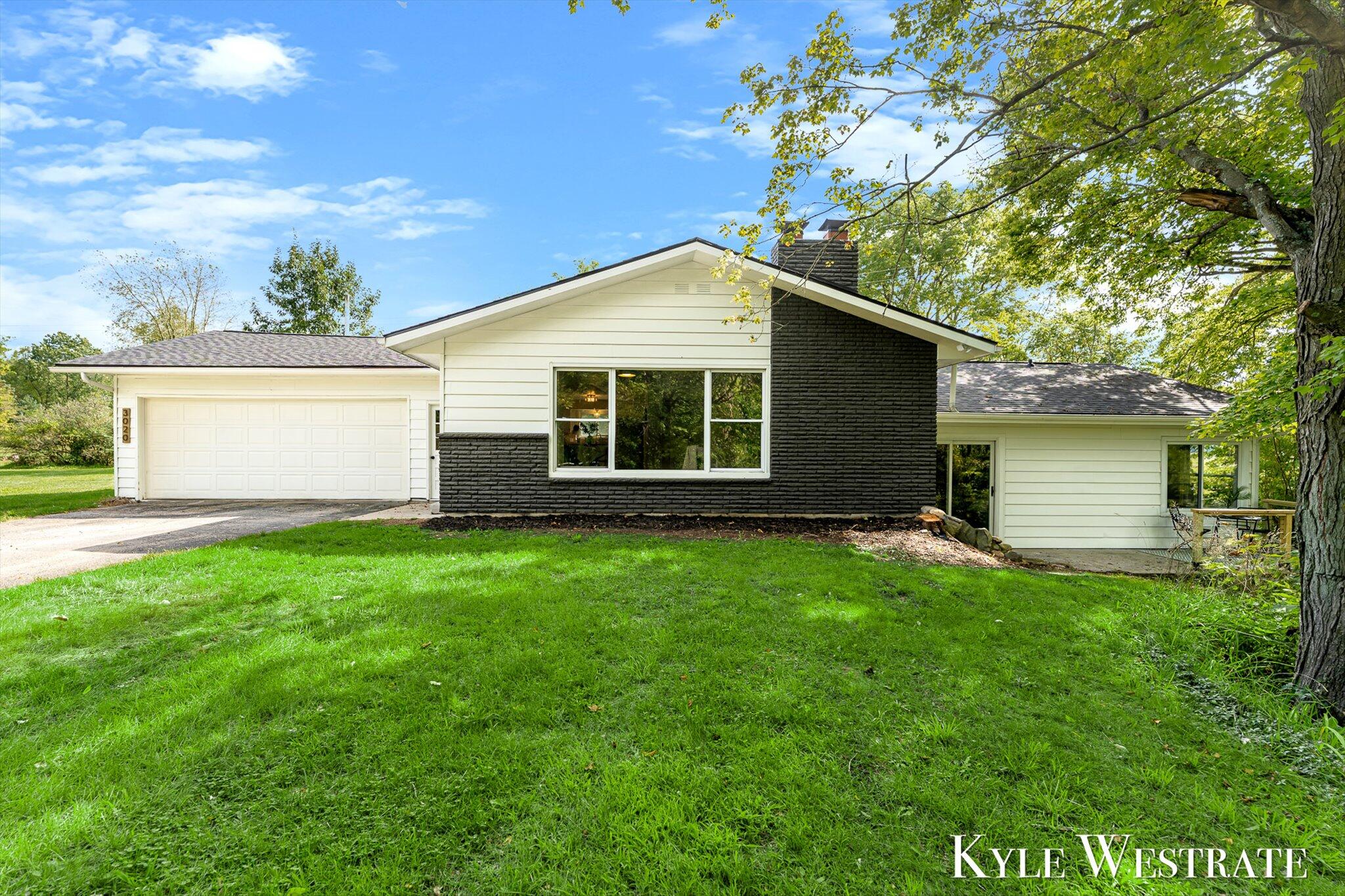 3020 E M 79 Highway — photo