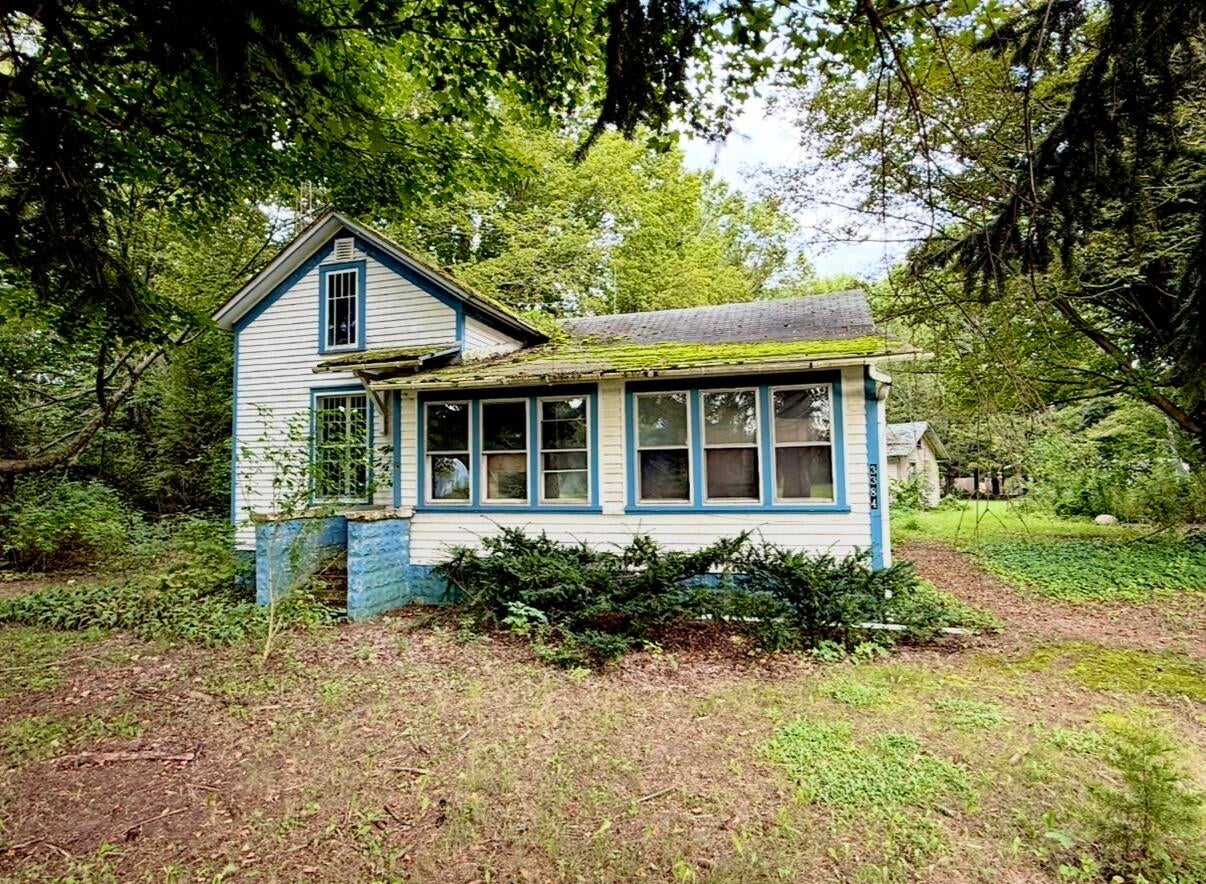 3384 Riverside Road — photo