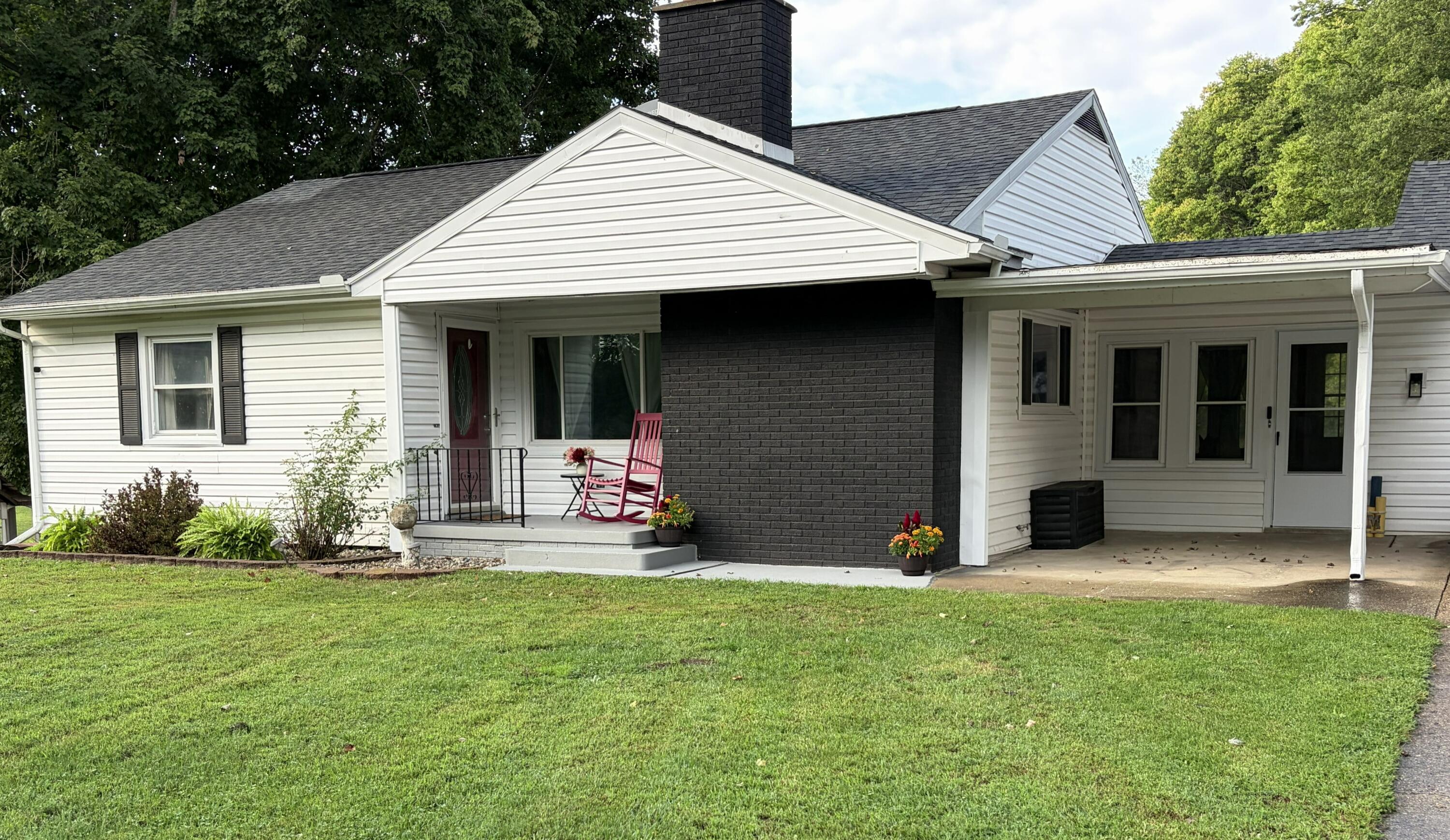 751 Riverview Drive — photo