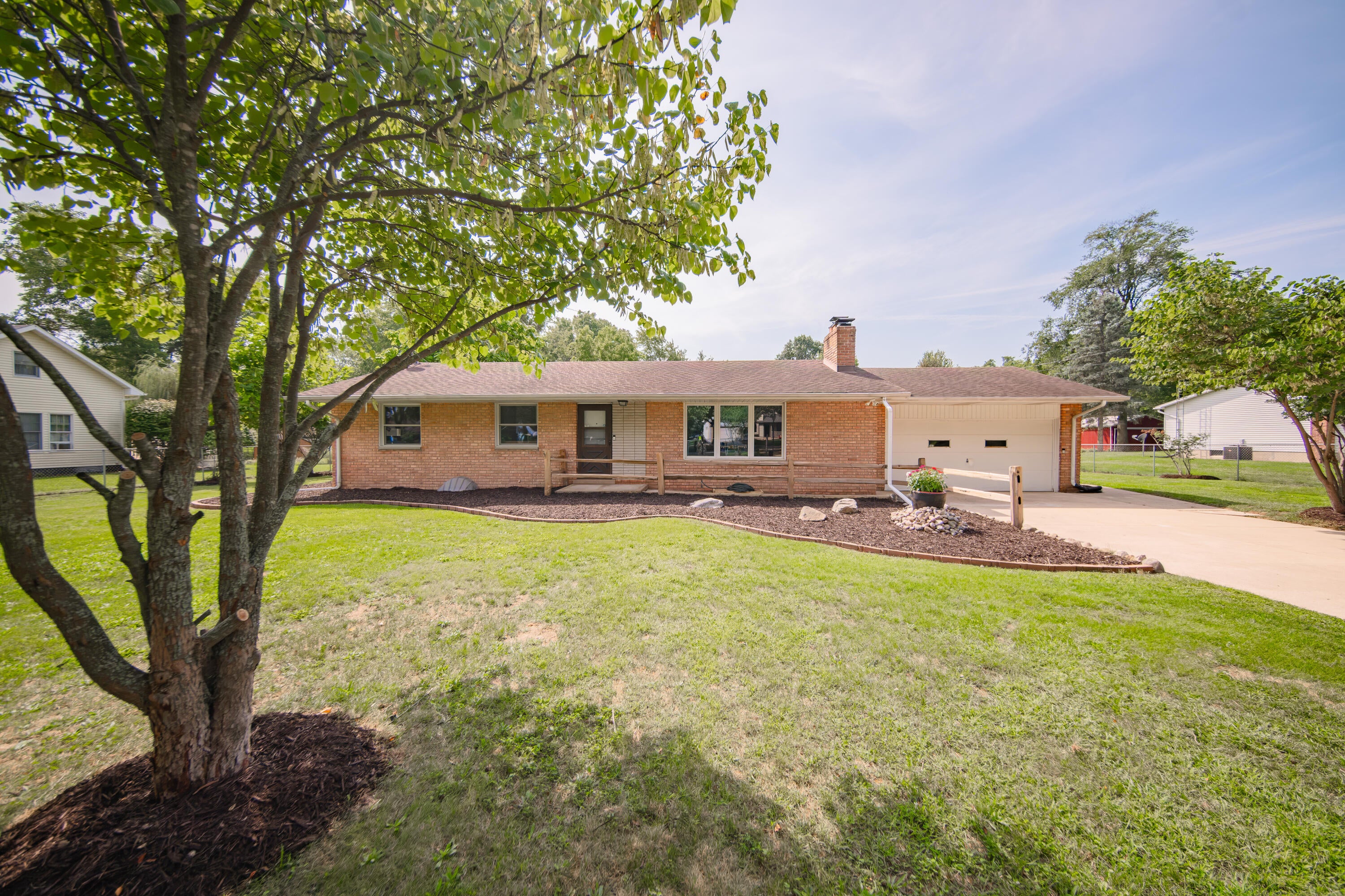 3427 W Shiawassee Avenue — photo