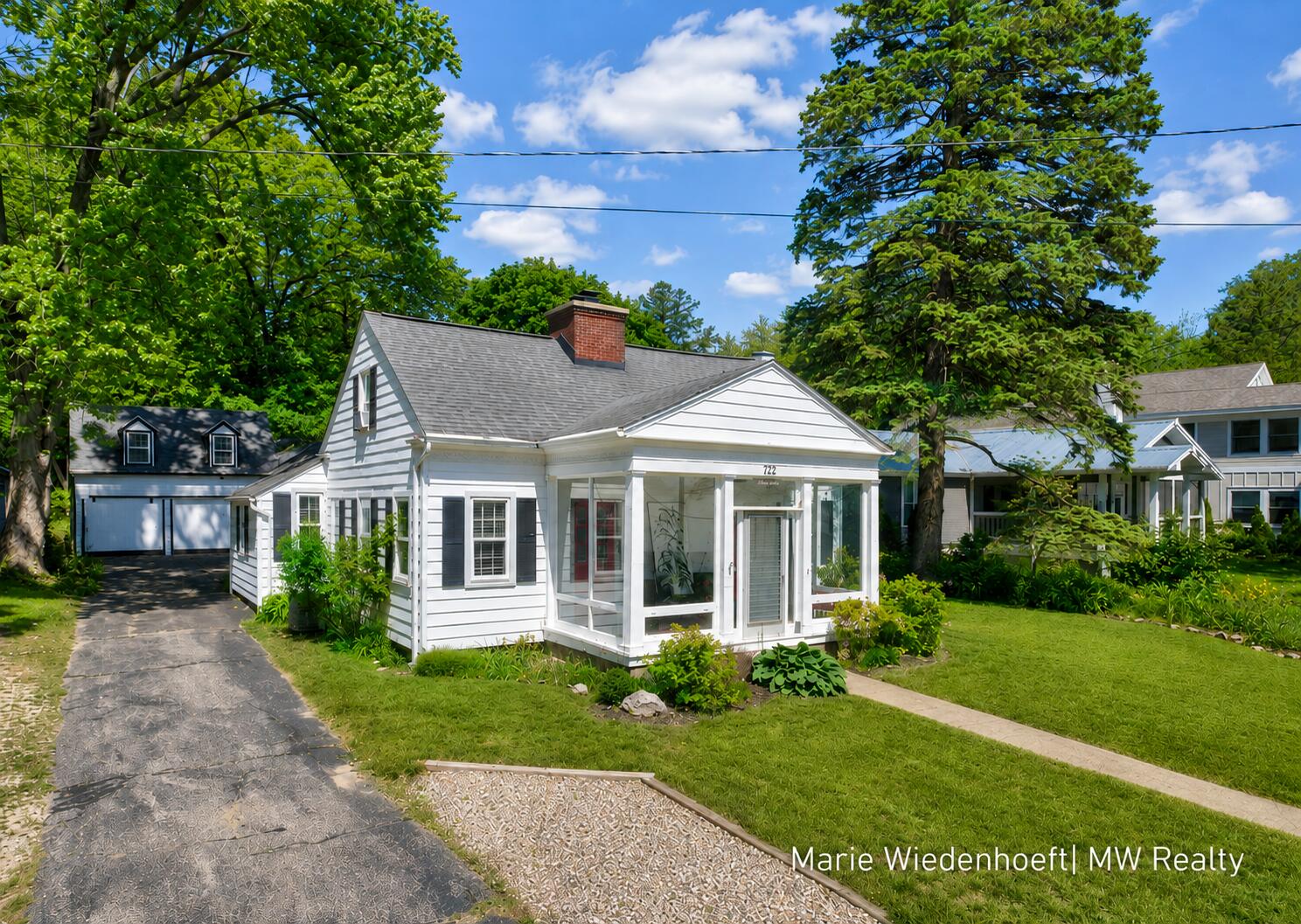 722 Lake Street — photo