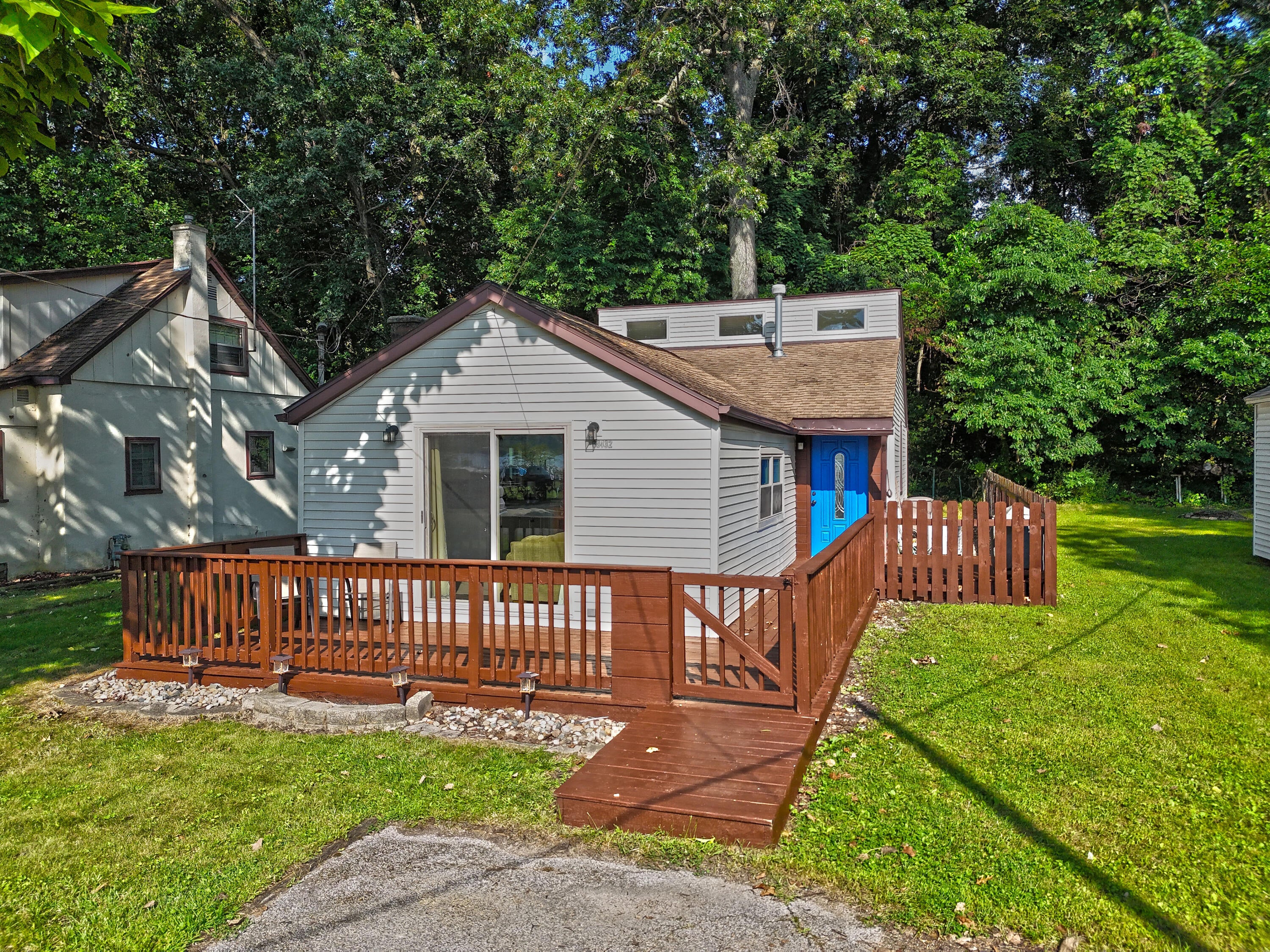 63432 N Lakeshore Drive — photo