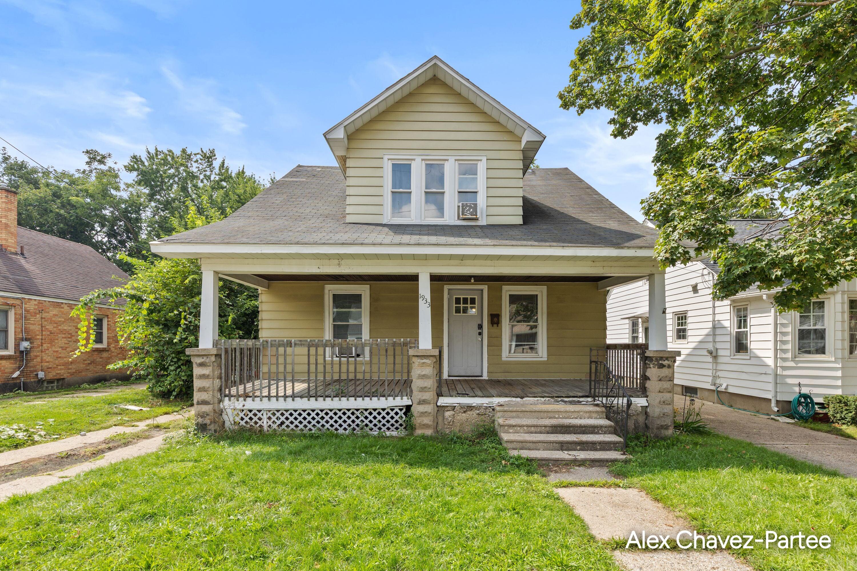 1933 Alba Avenue SW — photo