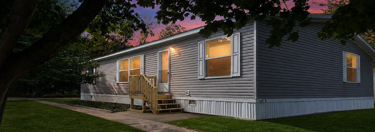 1206 Shiawassee River Road — photo