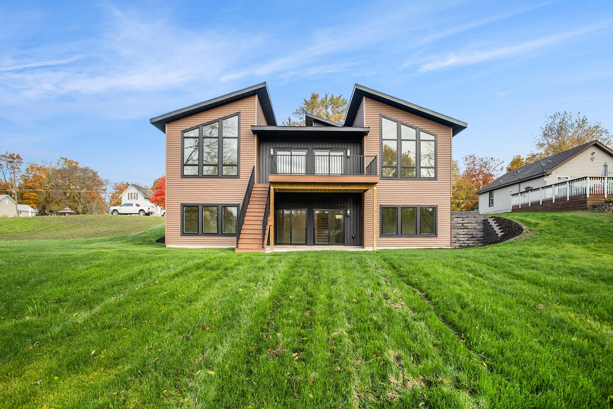 315 W High Street — photo