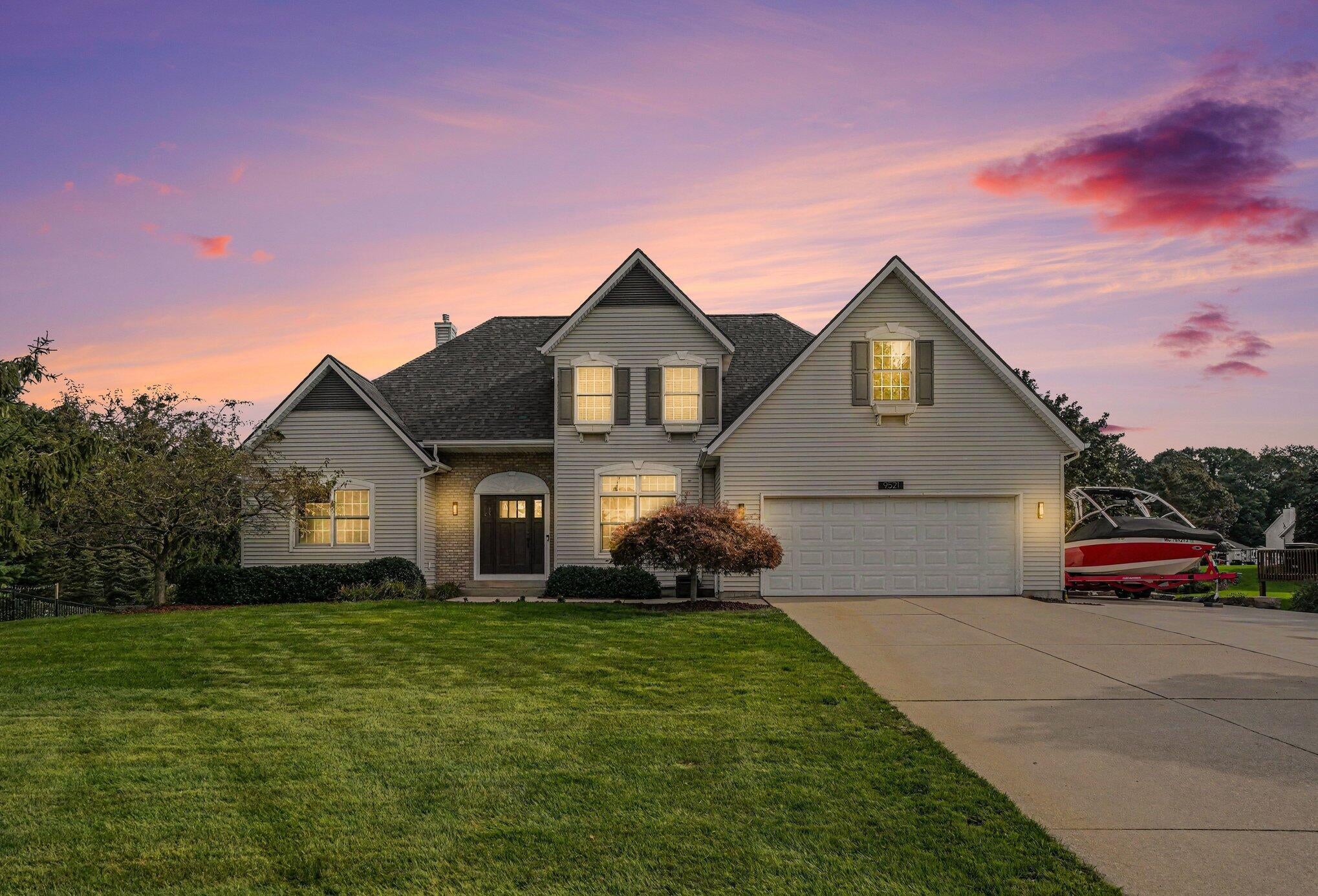 9521 Ridgecrest Drive — photo