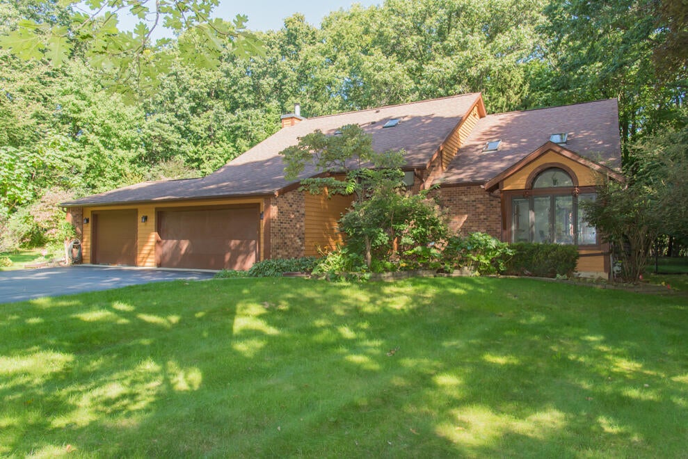 6798 Oak Highlands Drive — photo