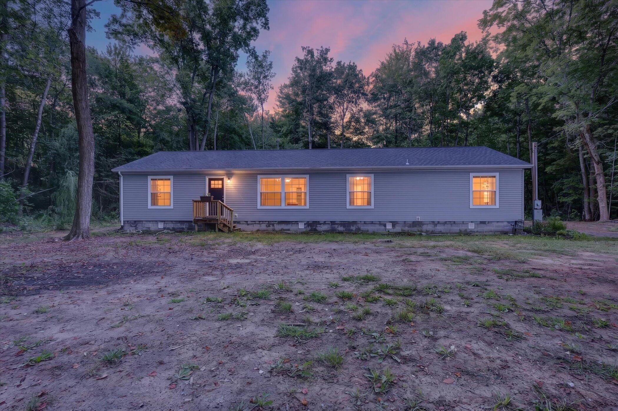 9633 W Howard City Edmore — photo