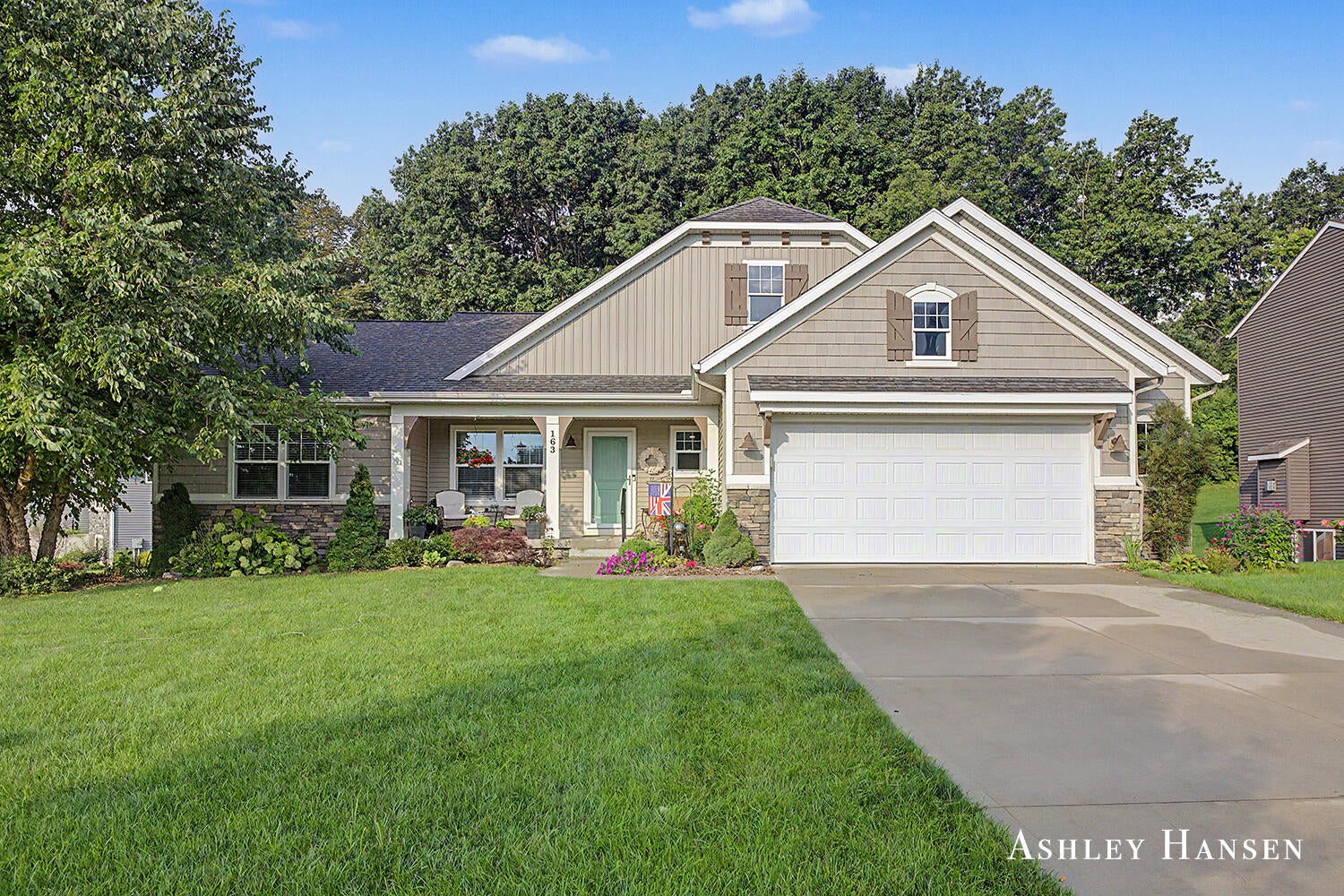 163 Dogwood Drive NE — photo