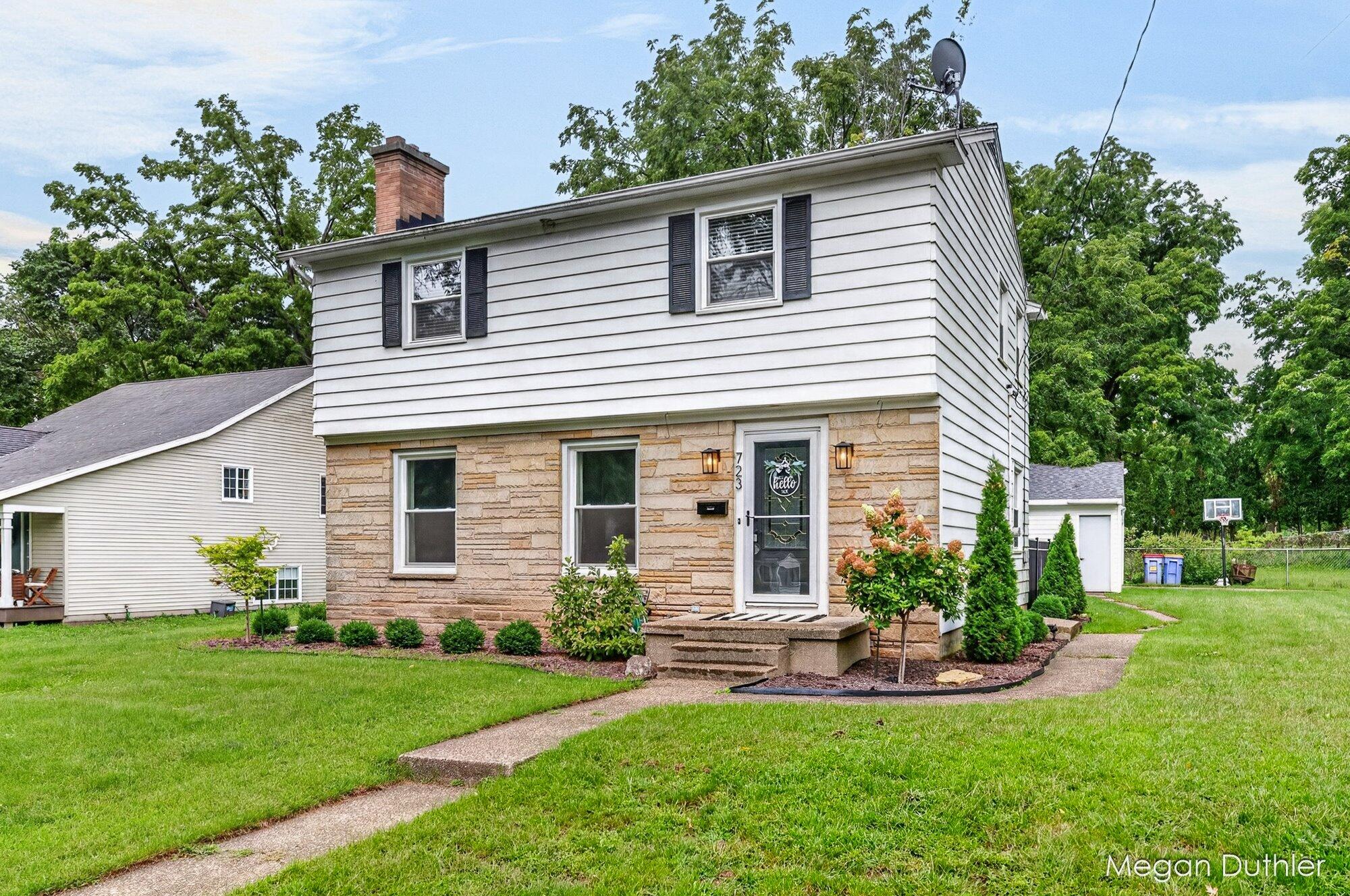 723 Maridell Avenue NW — photo