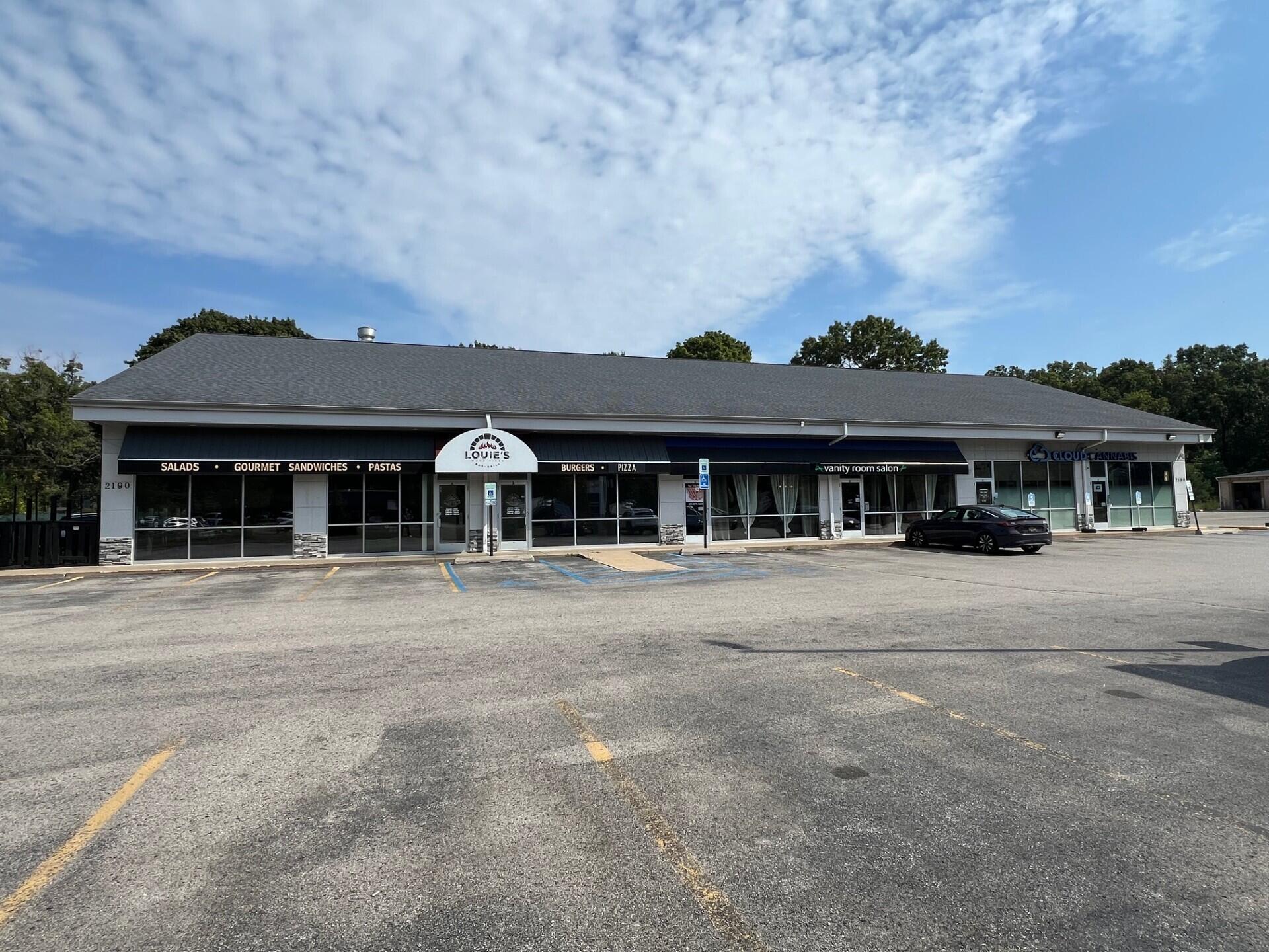 2190 Whitehall Road — photo
