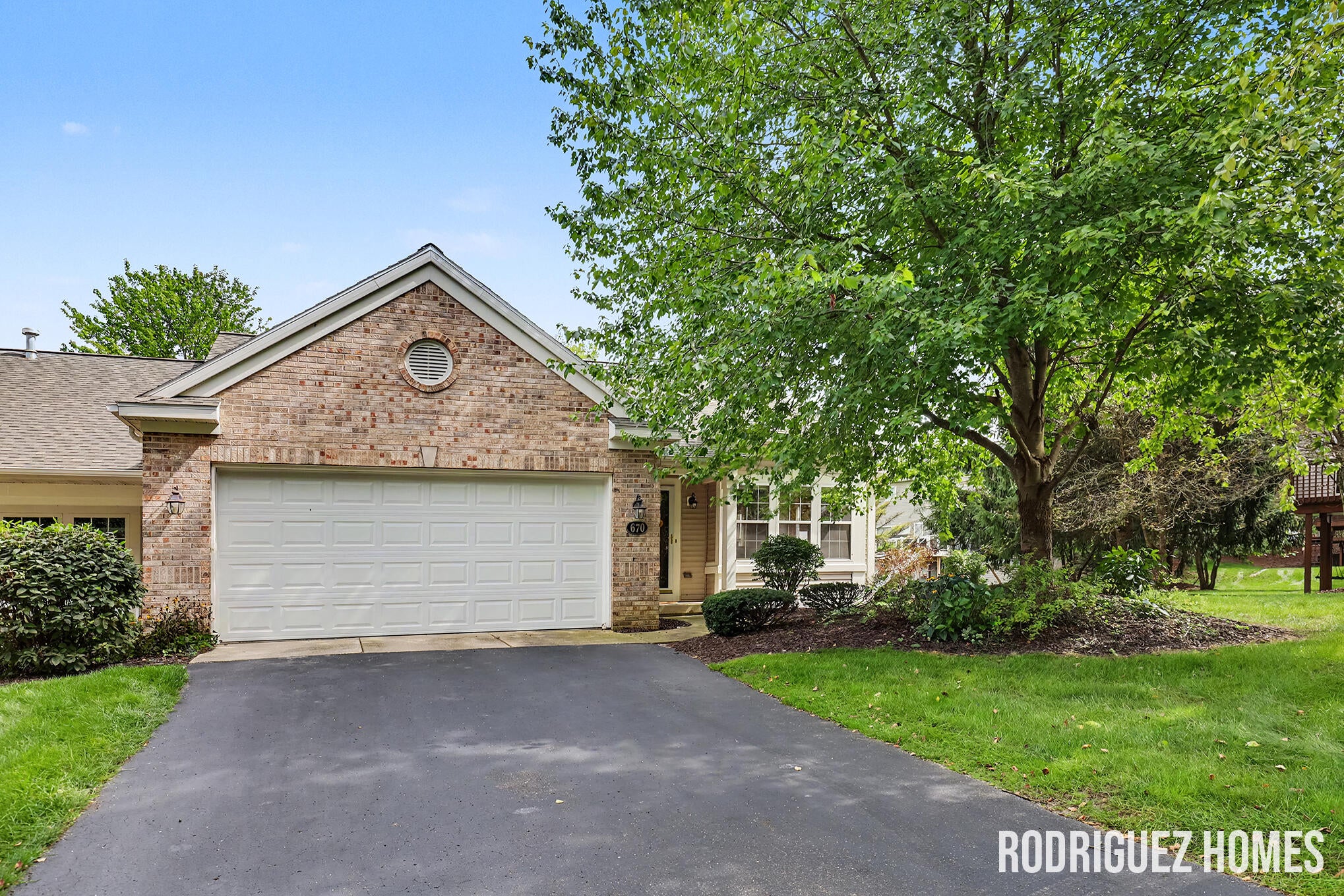 670 Abbey Mill Drive SE — photo