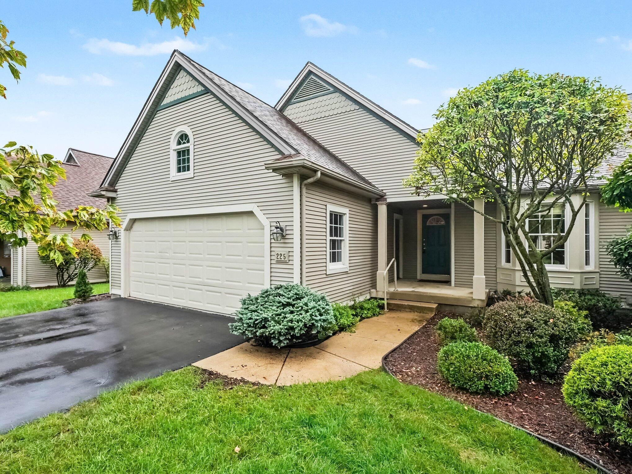225 Pierce Lake Drive — photo