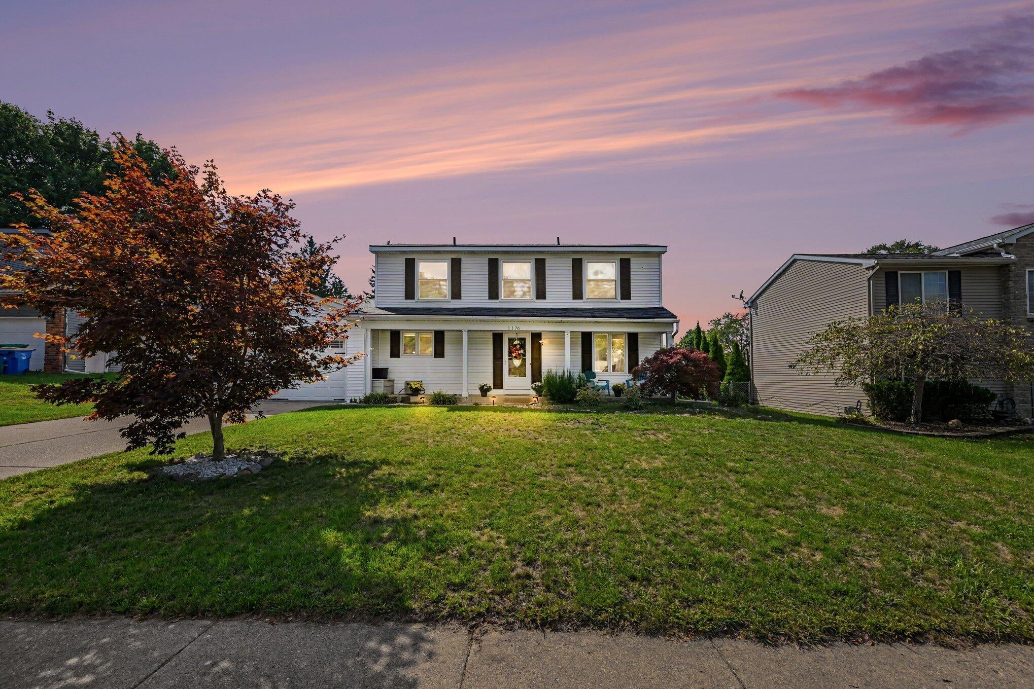 1176 Meadowood Drive — photo
