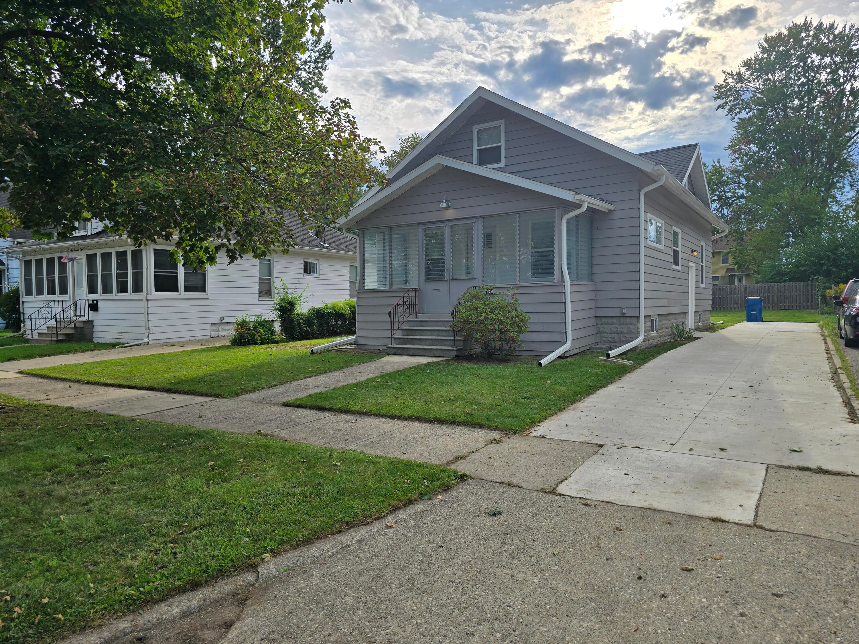 110 N Higby Street — photo